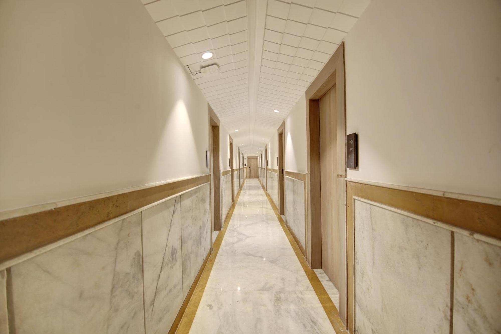 Hotel International By Star Group - Near Delhi Airport 3*