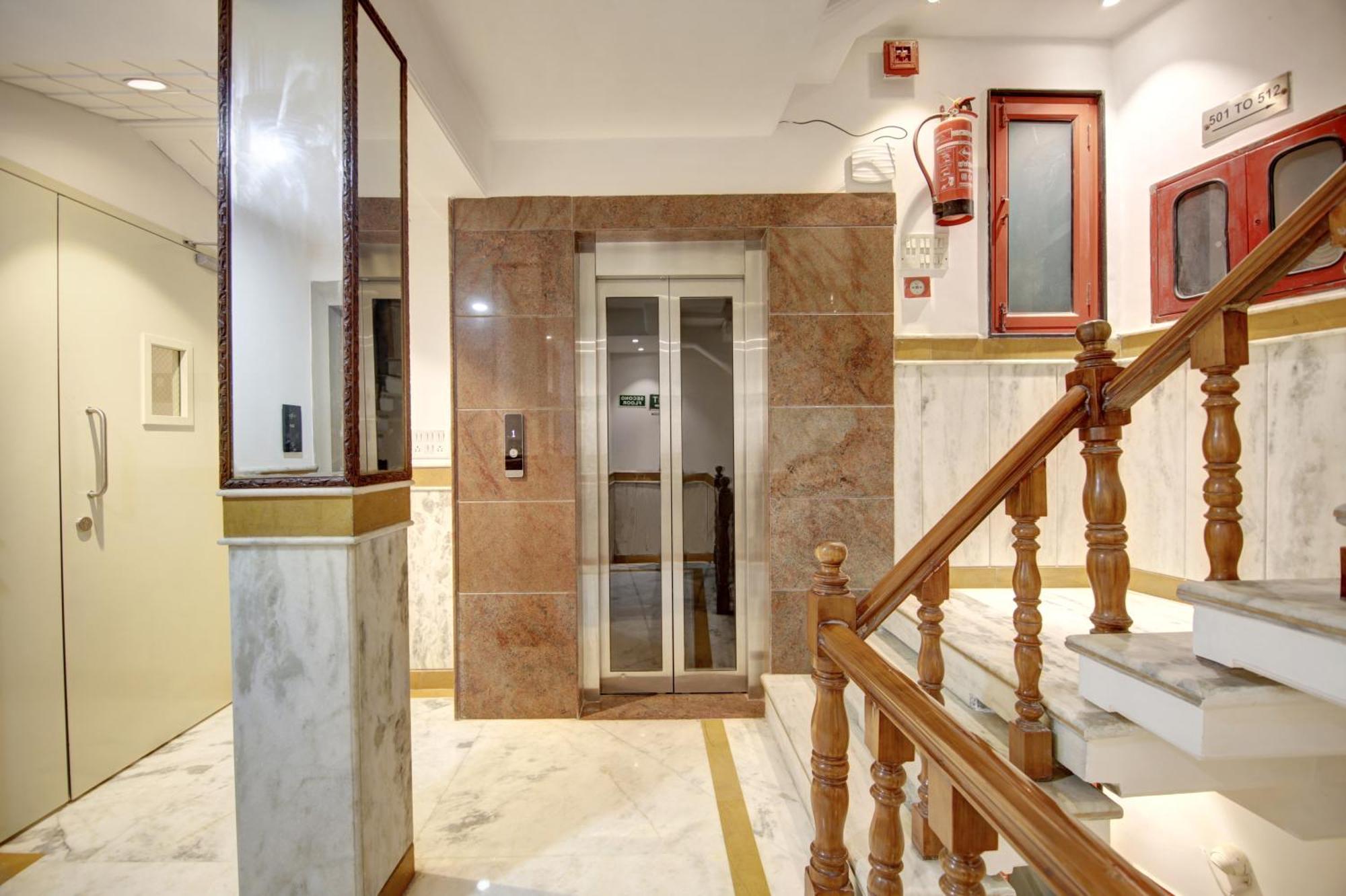 International By Star Group - Near Delhi Airport Hotel