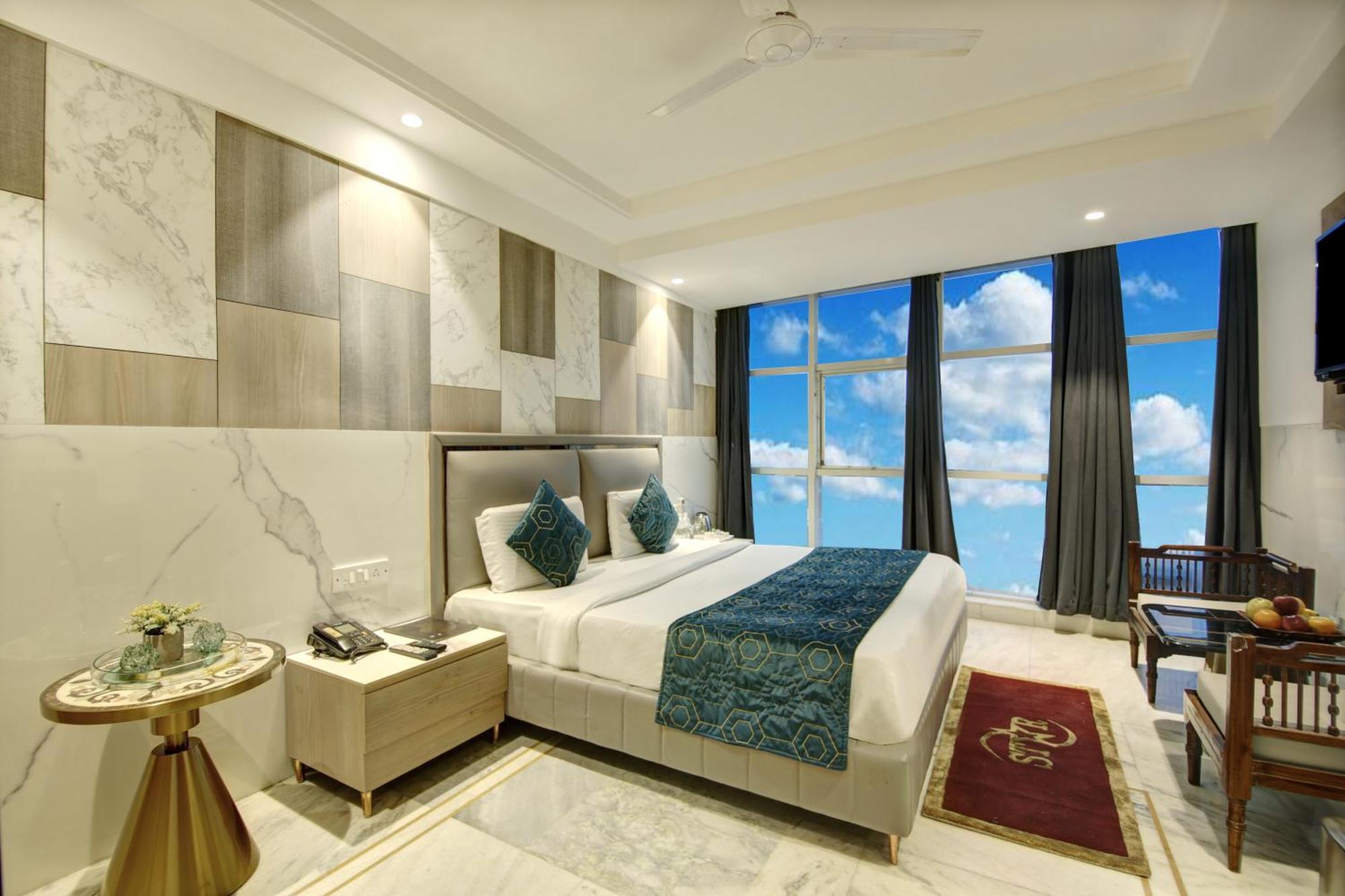 International By Star Group - Near Delhi Airport Hotel