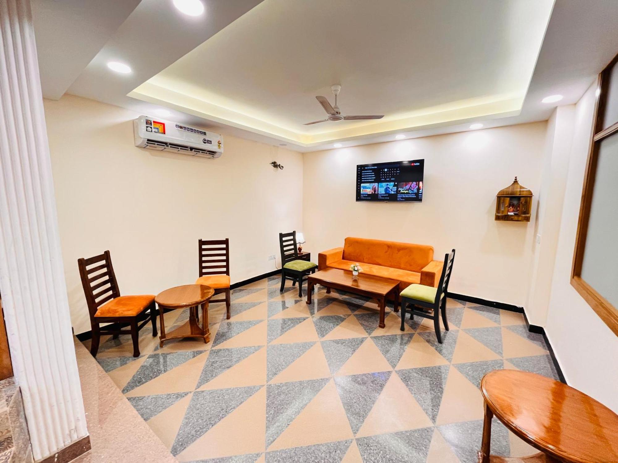 Galaxy - Park Near Hauz Khas South Delhi Apartment *