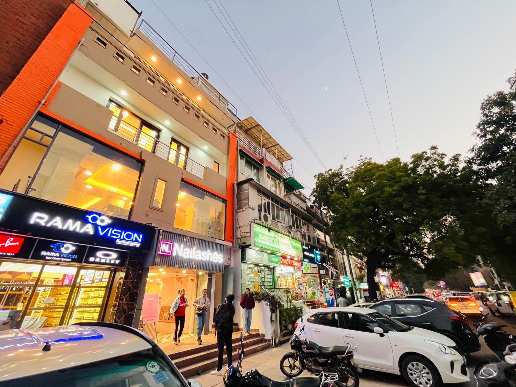 Apartment Galaxy - Park Near Hauz Khas South Delhi New Delhi