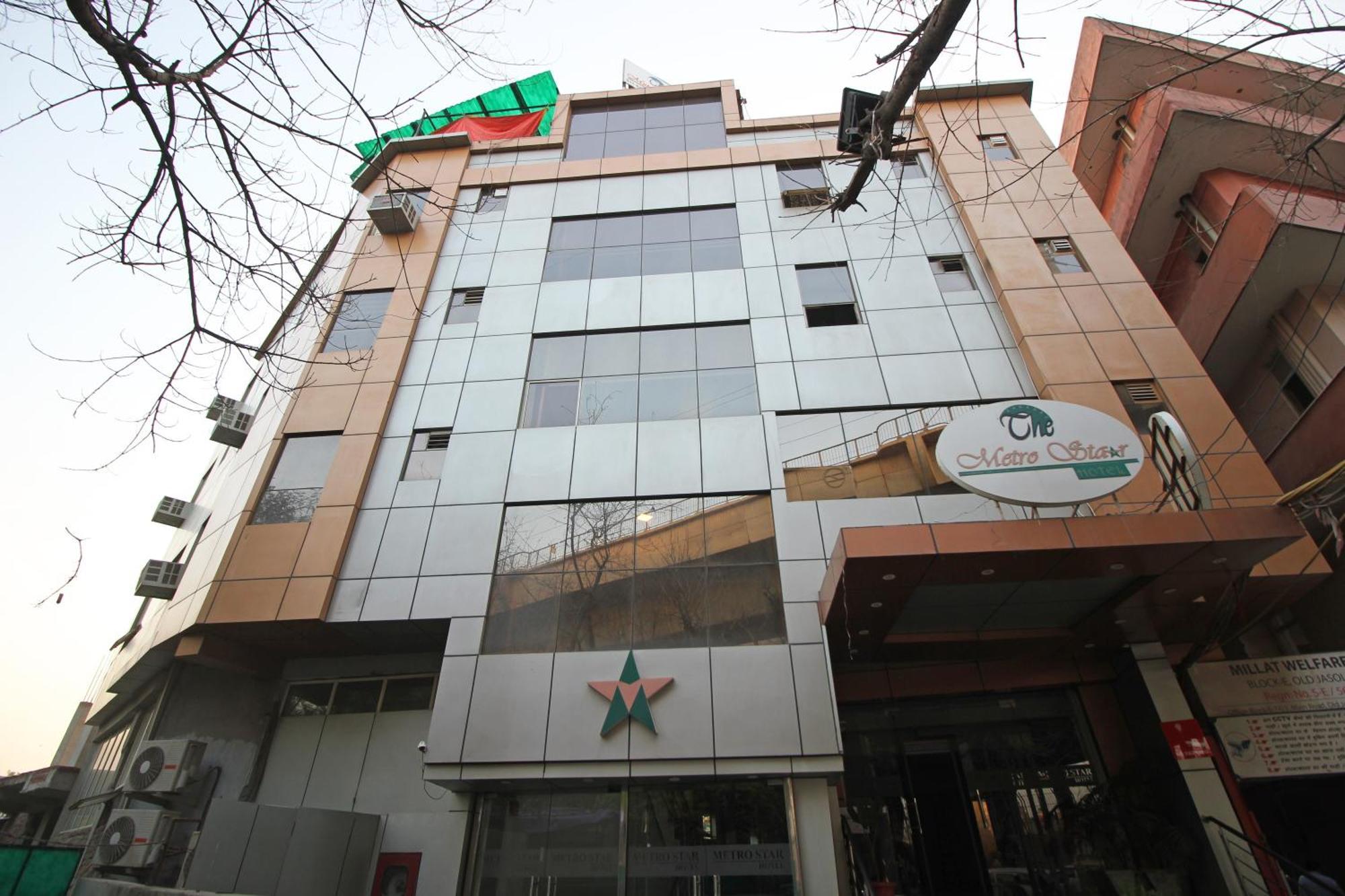 Flagship 9046 Hotel Metro Star