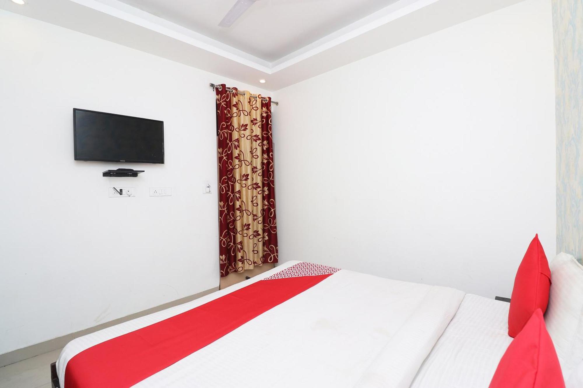 Oyo Flagship Daimond 4* New Delhi