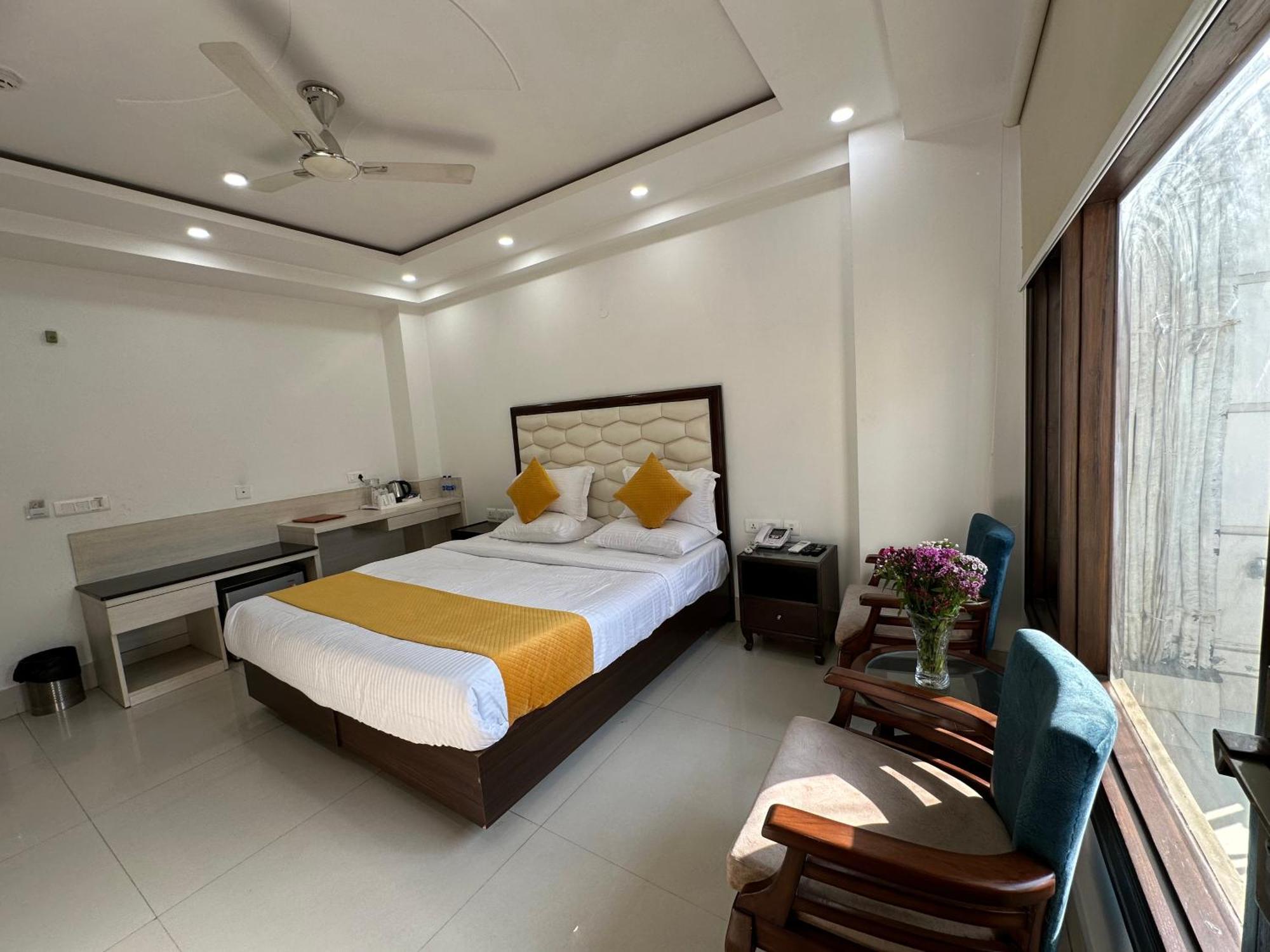 Lemon Residency - And Serviced * New Delhi