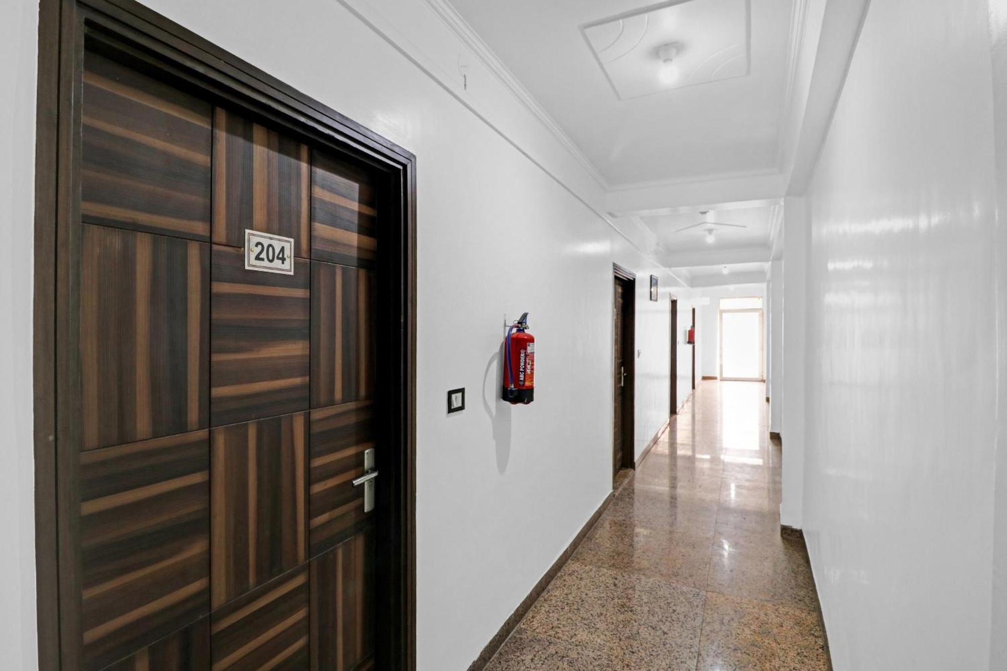 Hotel O Bharat Near Indira Gandhi International Airport New Delhi