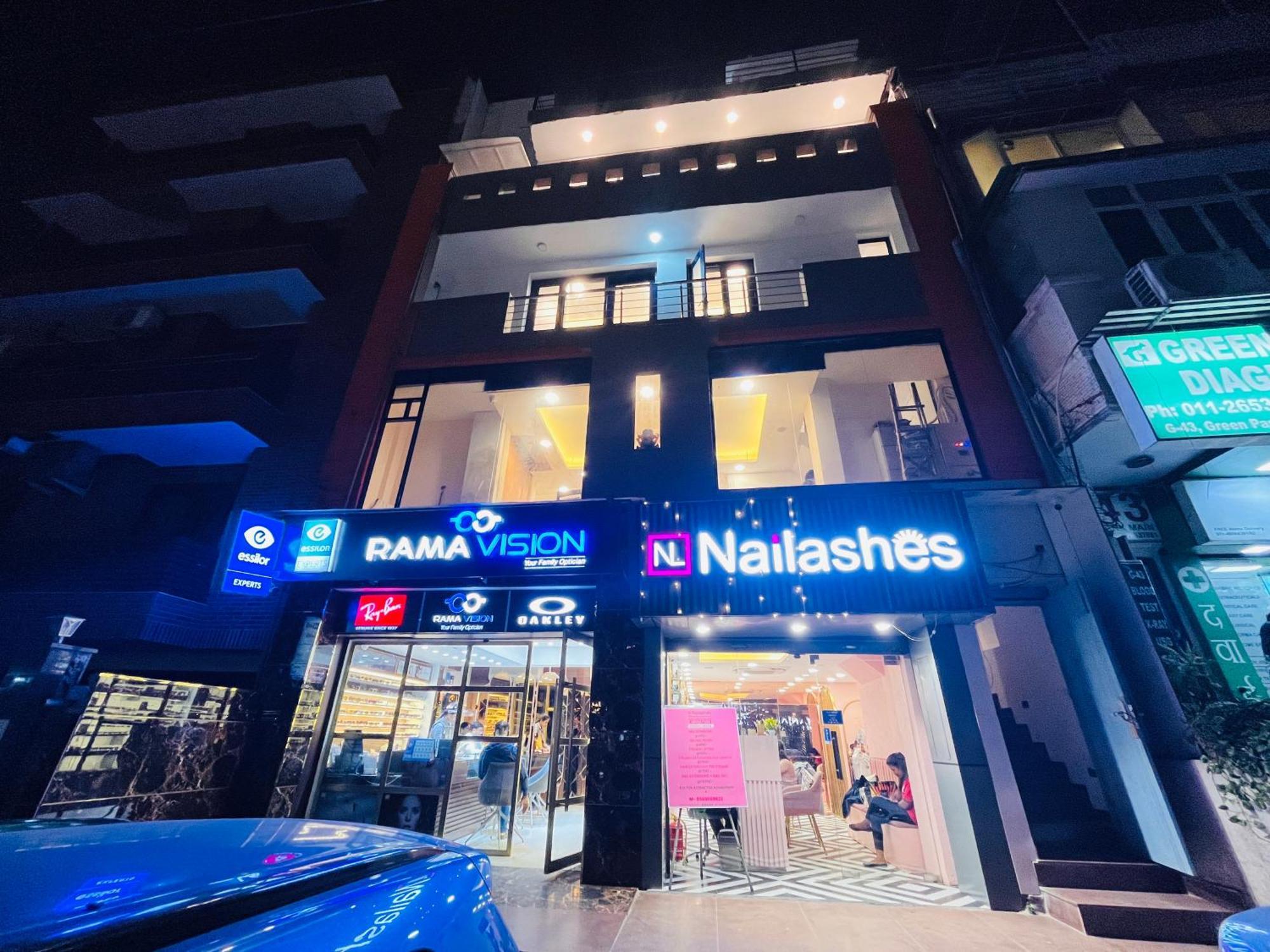 Apartment Galaxy - Park Near Hauz Khas South Delhi *