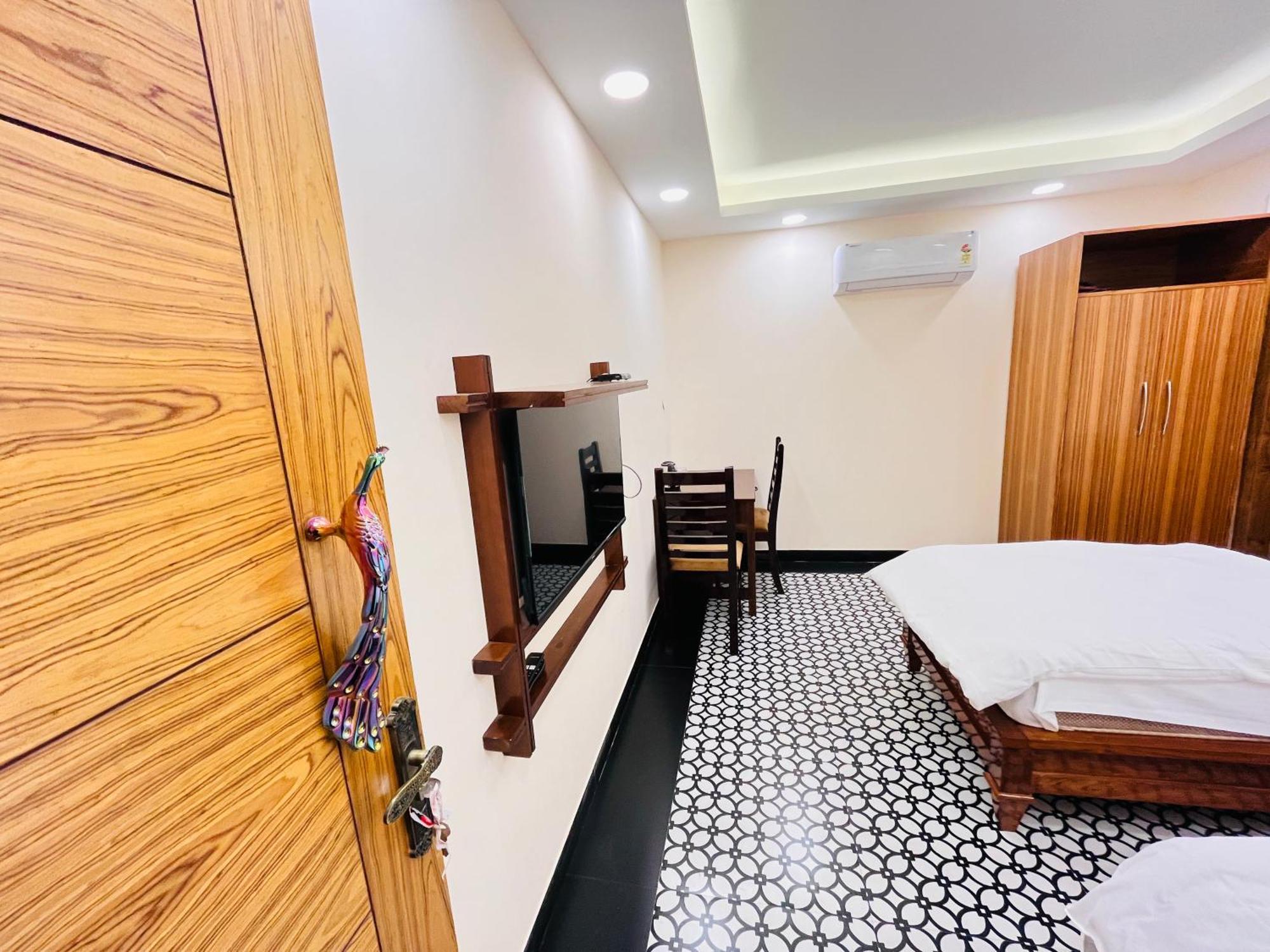 Galaxy - Park Near Hauz Khas South Delhi Apartment *