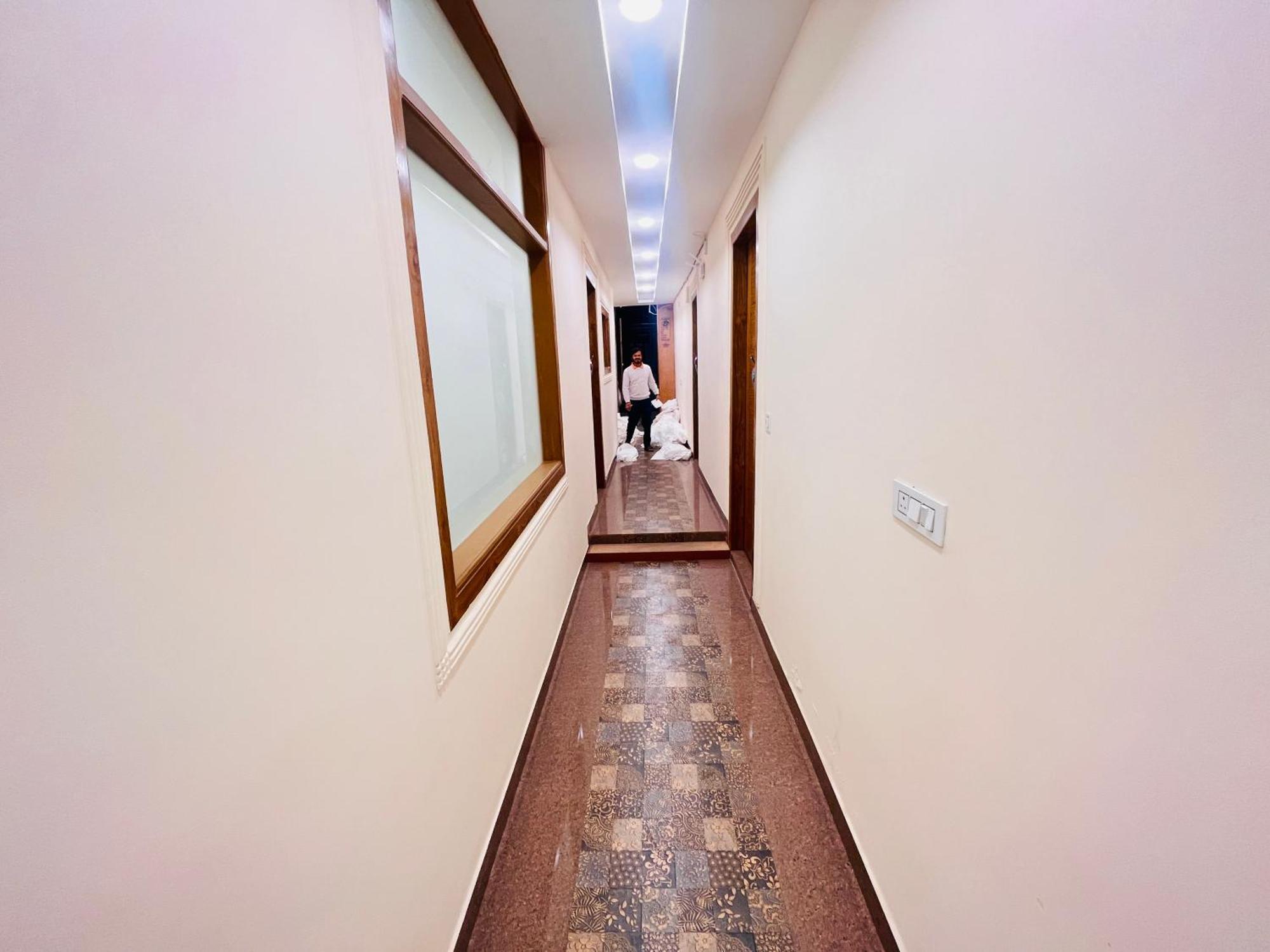 Apartment Galaxy - Park Near Hauz Khas South Delhi