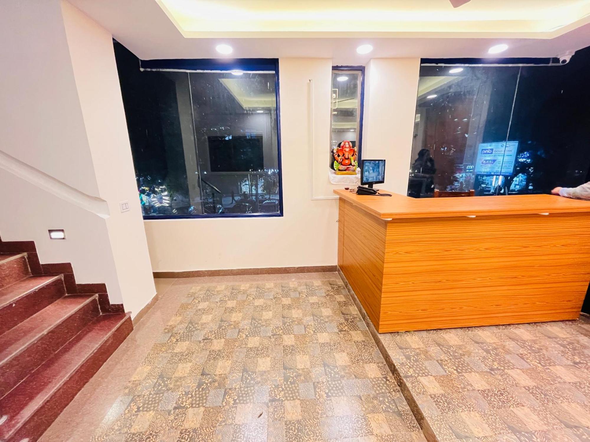 Galaxy - Park Near Hauz Khas South Delhi Apartment *