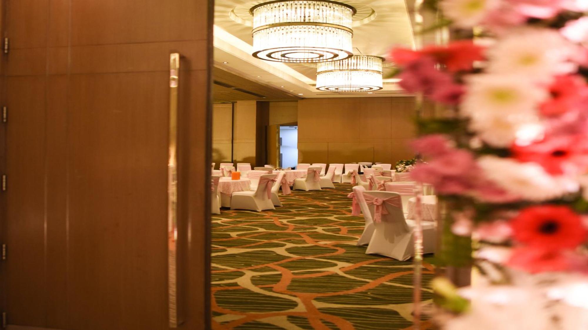 Aerocity By Ihg Hotel 5*