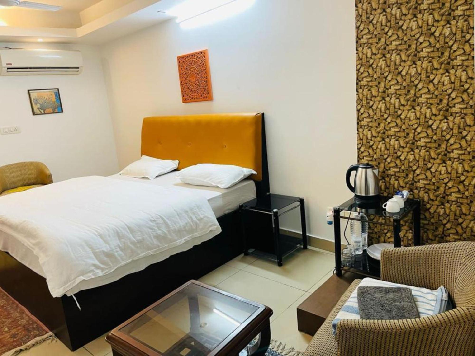 Hotel Khas 4*