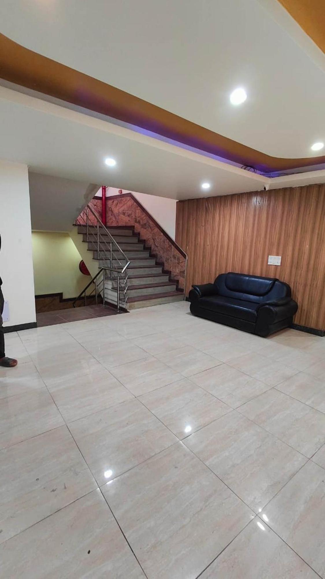 Airport Mahal Hotel