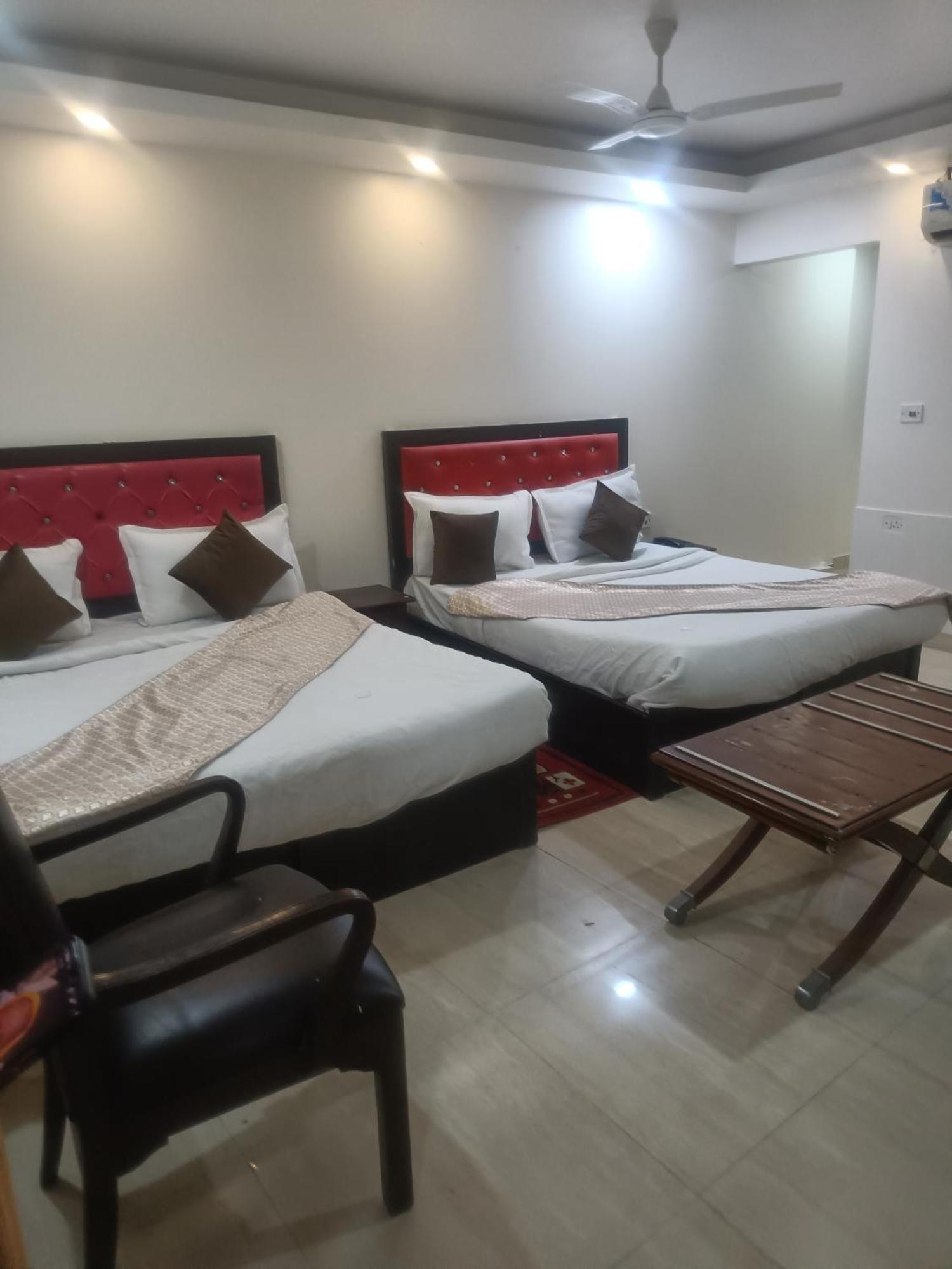 Hotel Airport Mahal New Delhi