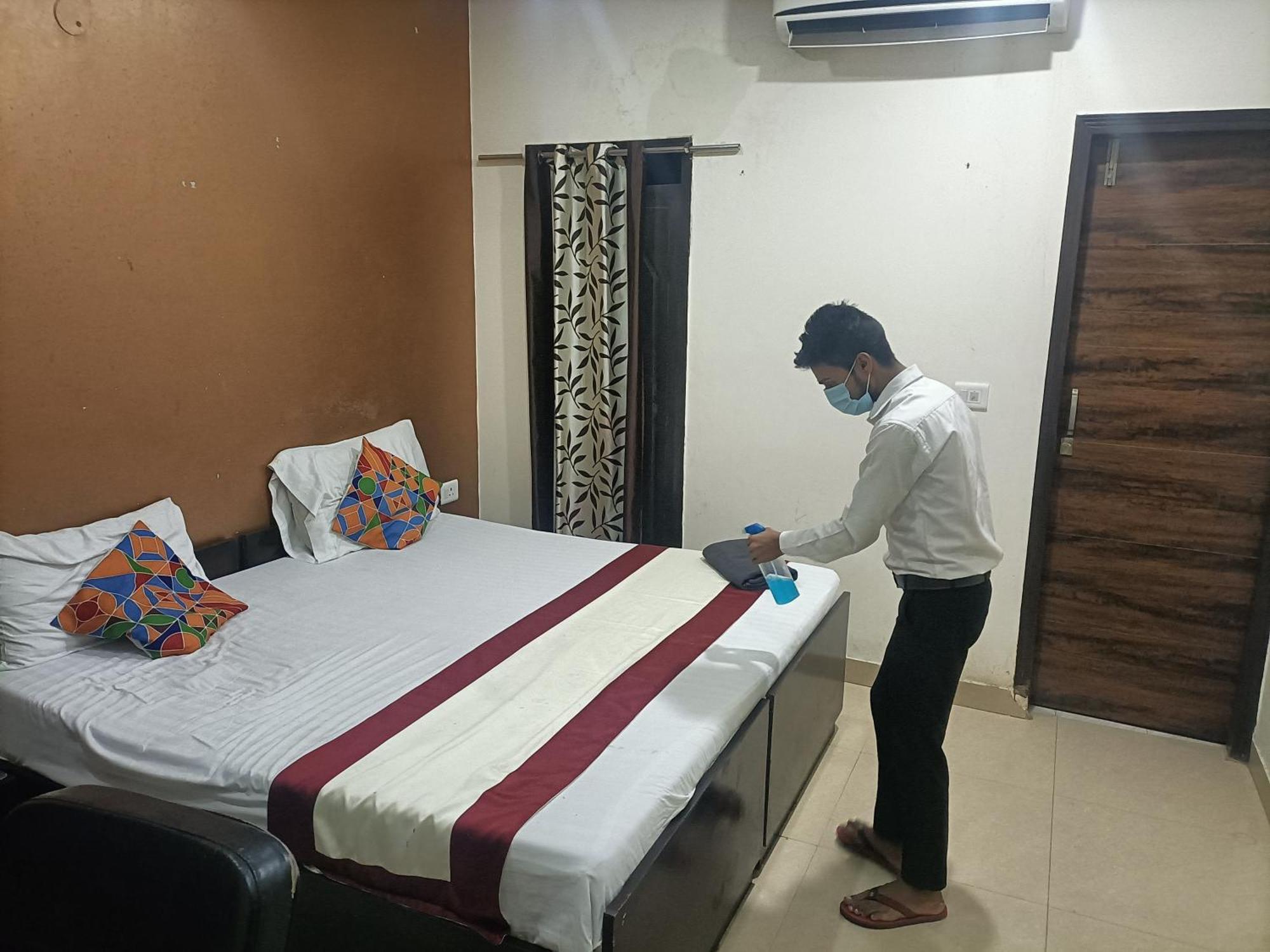 Hotel Marina Near Igi Airport New Delhi