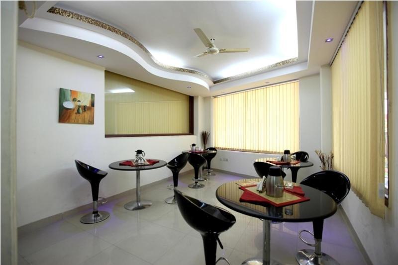 Hotel Airport Palace Near Delhi International Airport