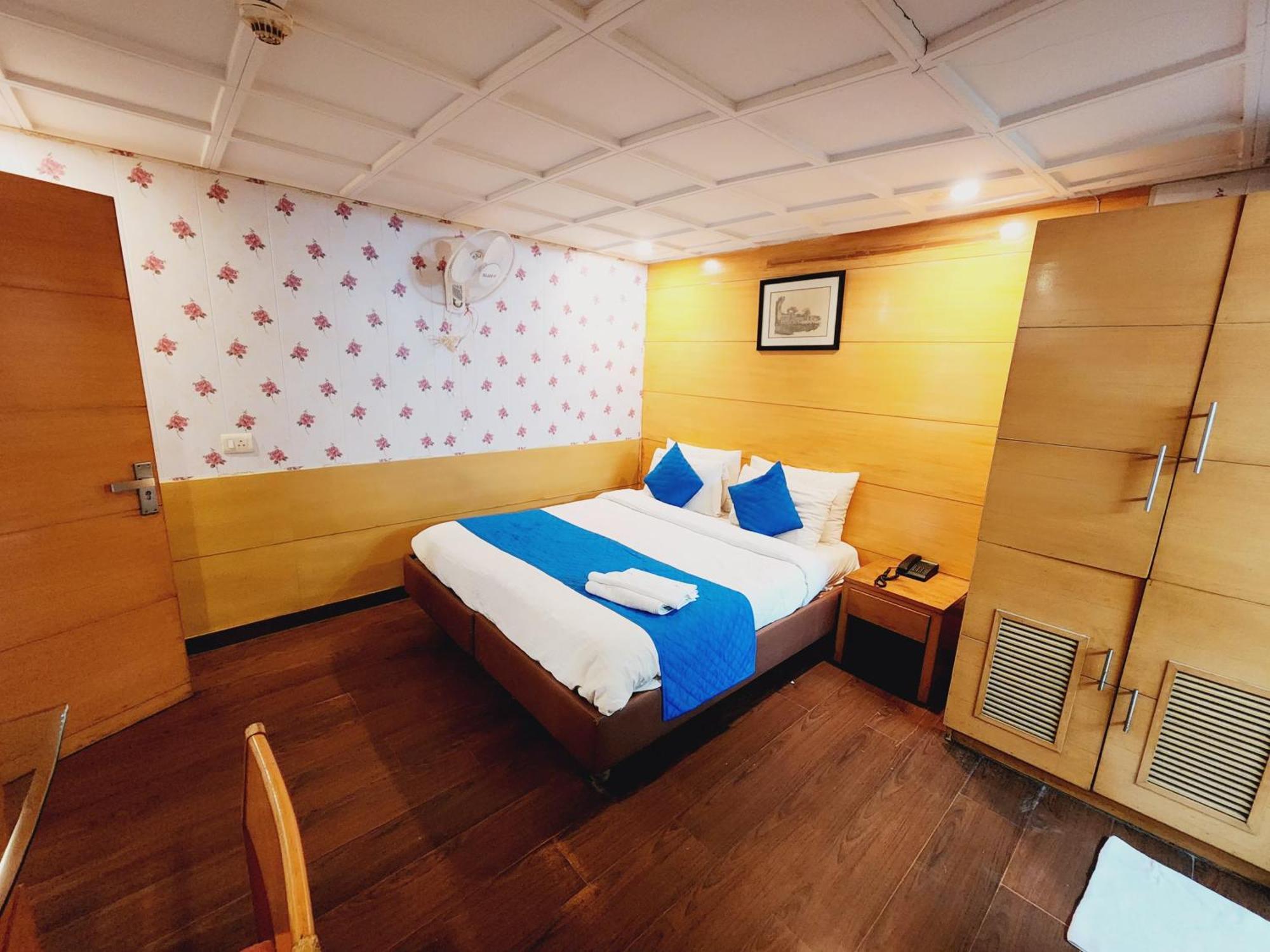 Daffodils Hotel 3*
