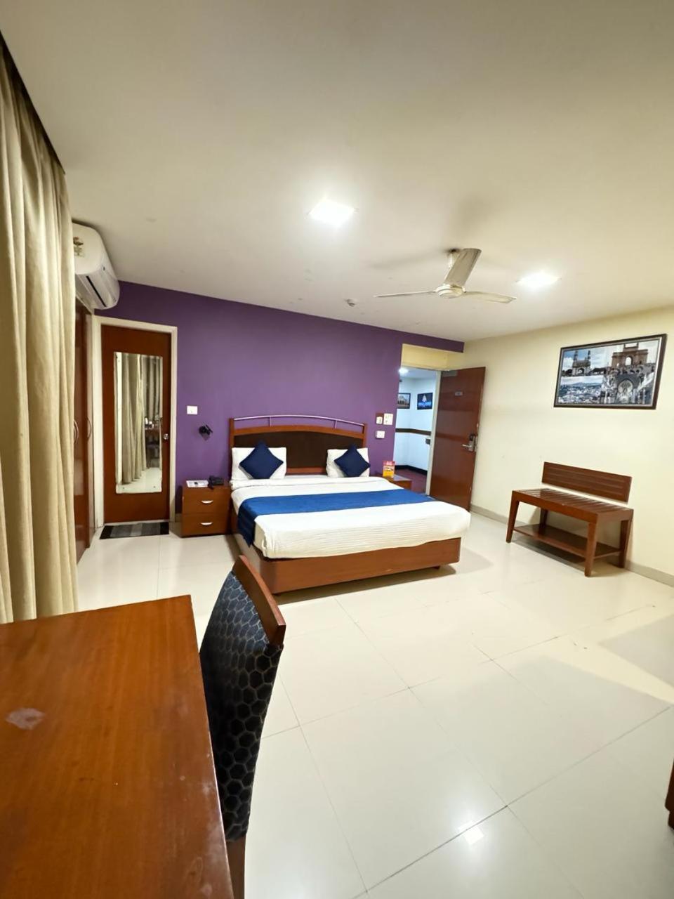 Hotel It's Admire By Mvr New Delhi
