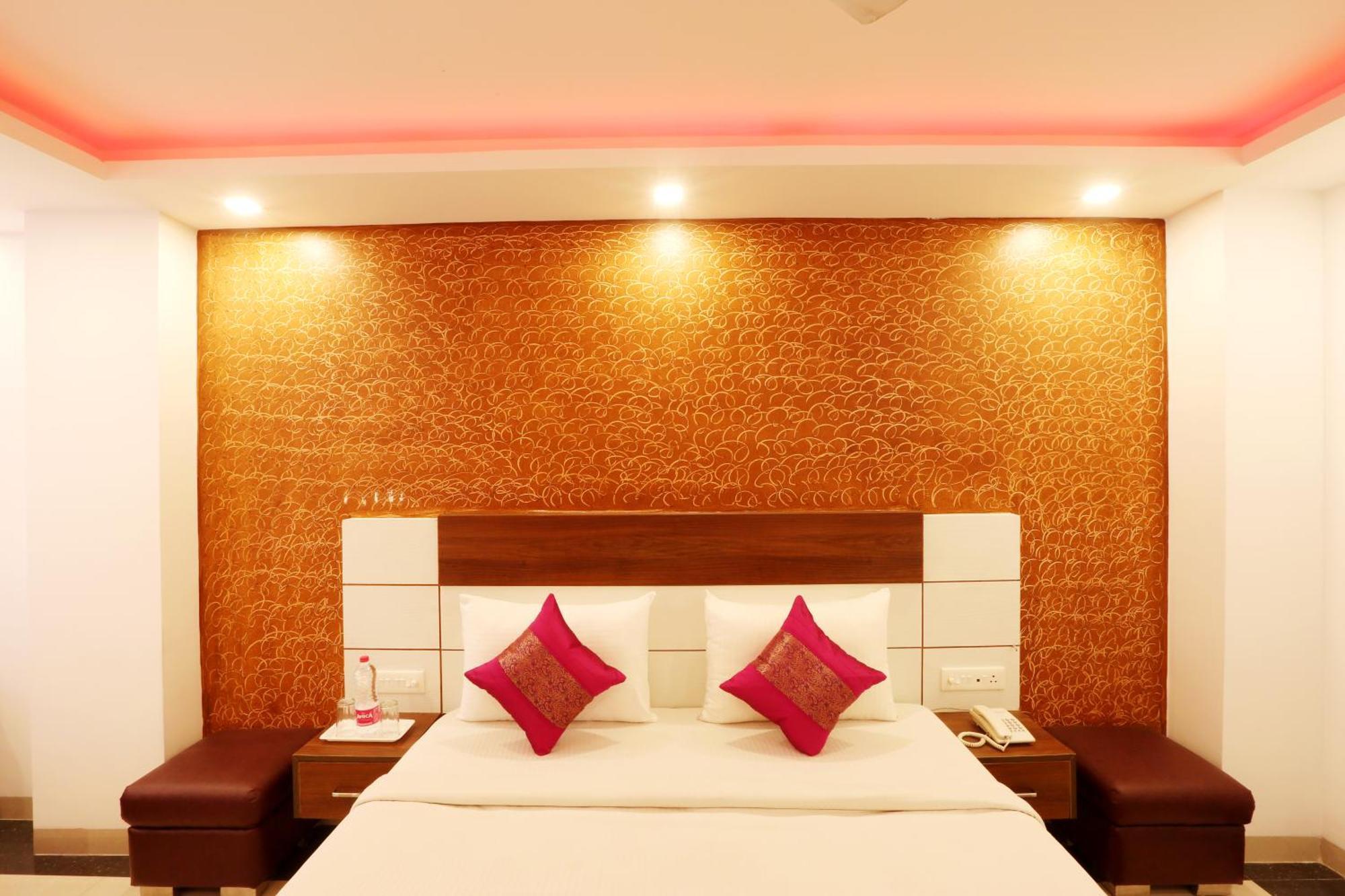 Sky Wood At Airport Bed & Breakfast 3*