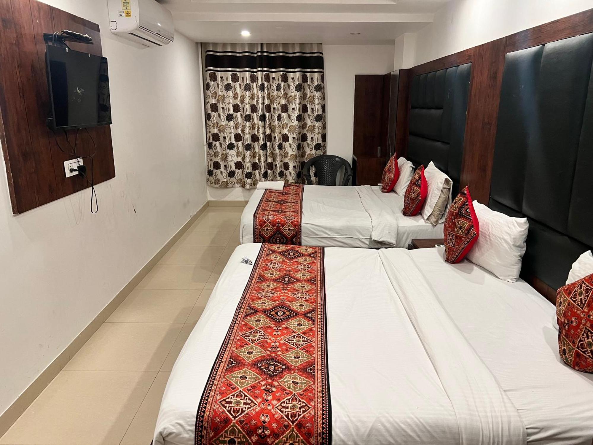 Tej Palace Near Igi Airport Delhi 4*