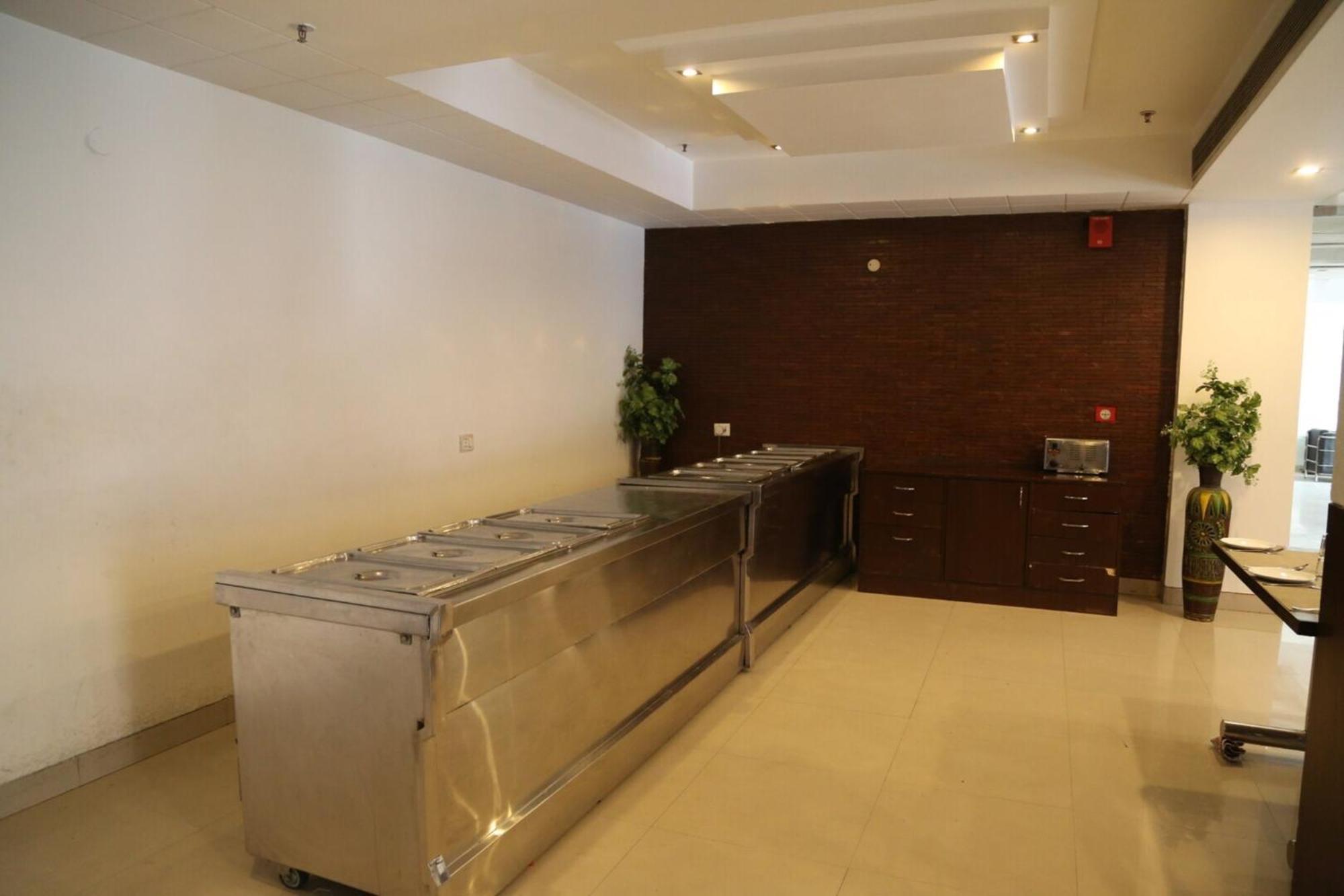 Hotel Impress Delhi Airport