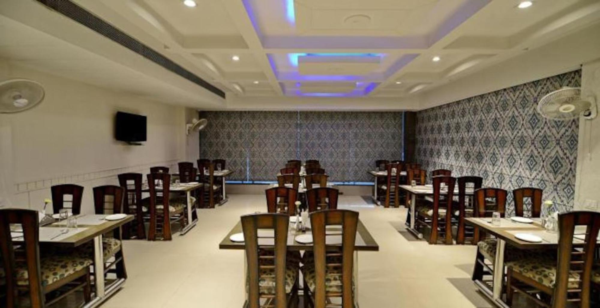 Hotel Impress Delhi Airport