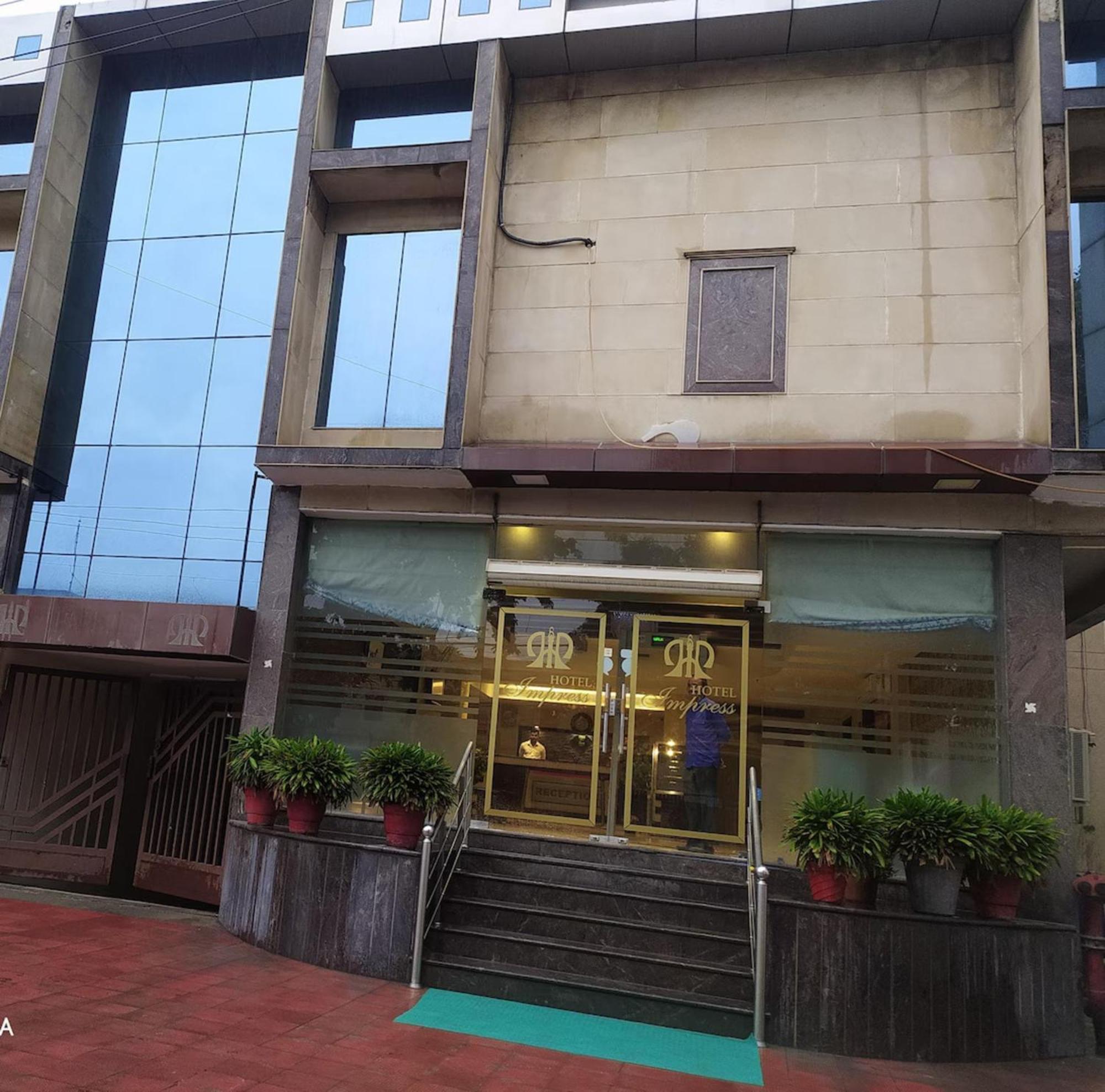Impress Delhi Airport Hotel