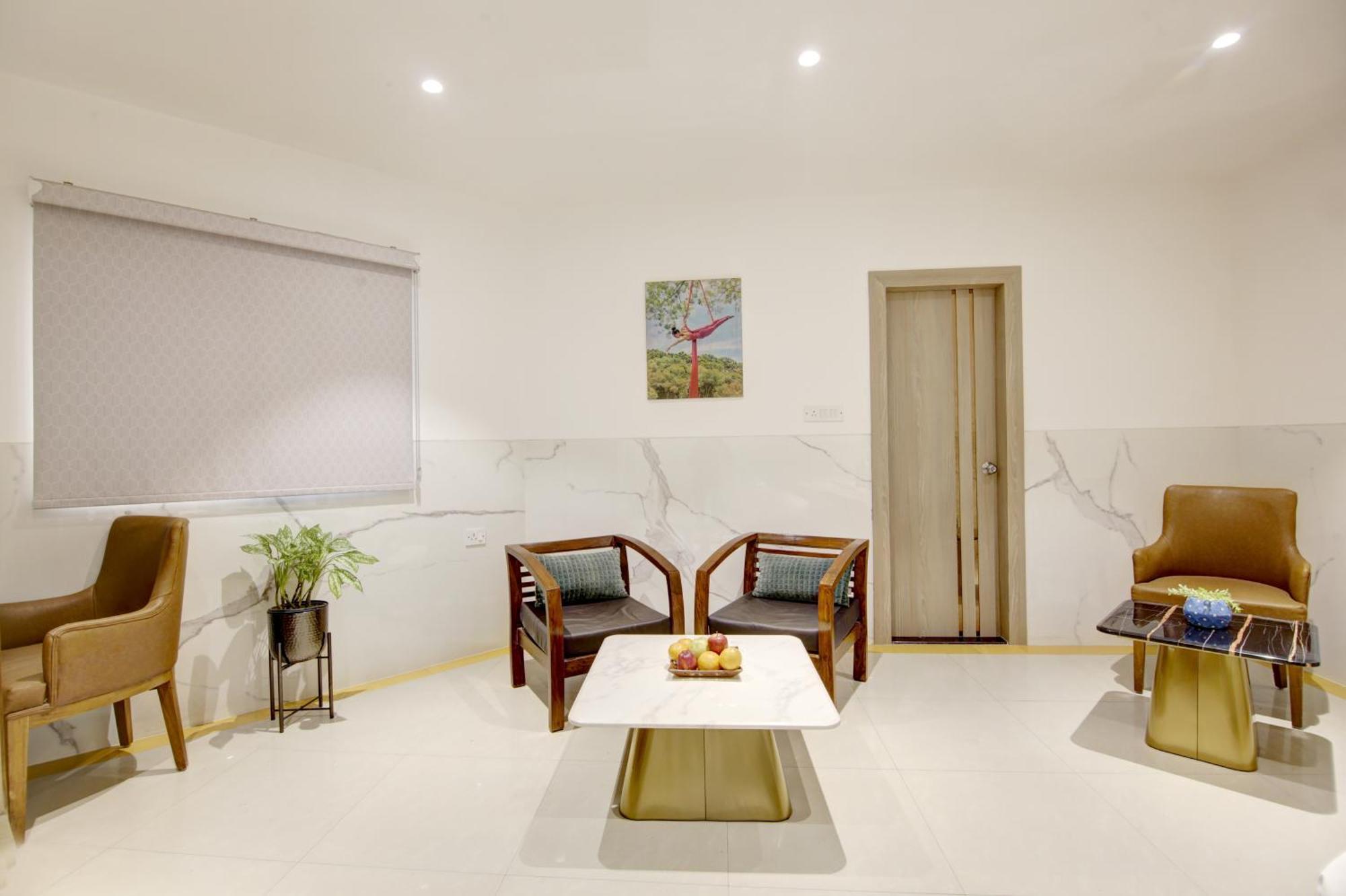 Hotel Delhi 37 By Star Group Near Delhi Airport
