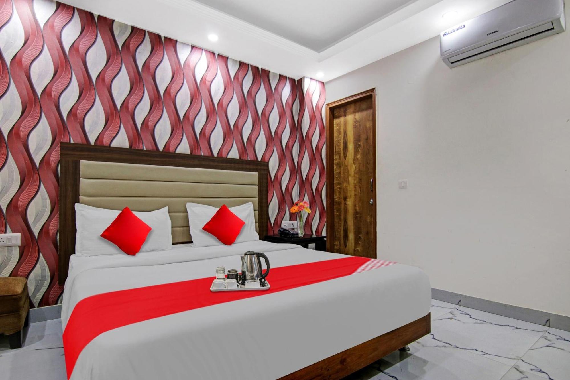 O Airport Gross 3* New Delhi