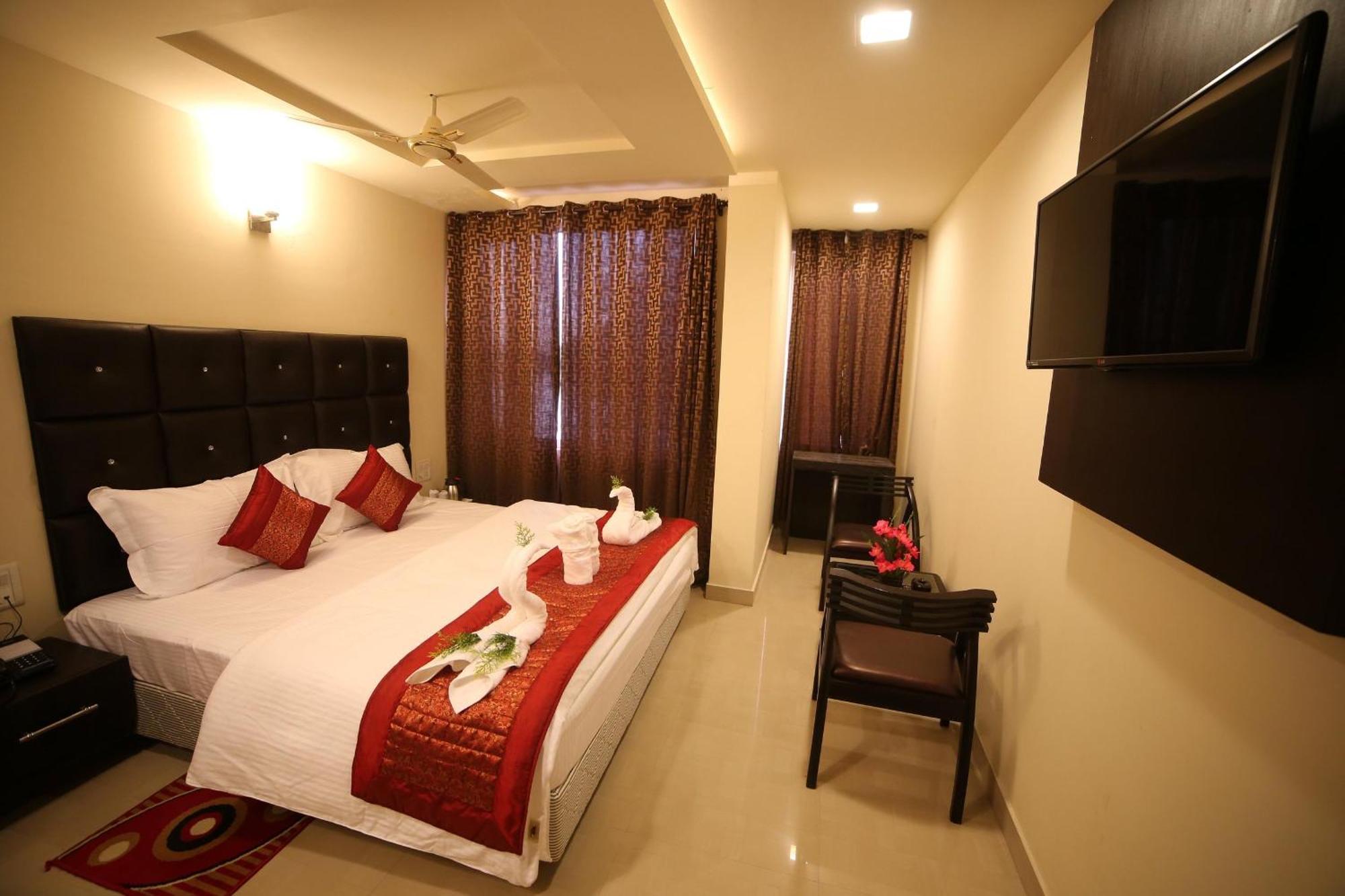 Franklein At Delhi Airport Bed & Breakfast