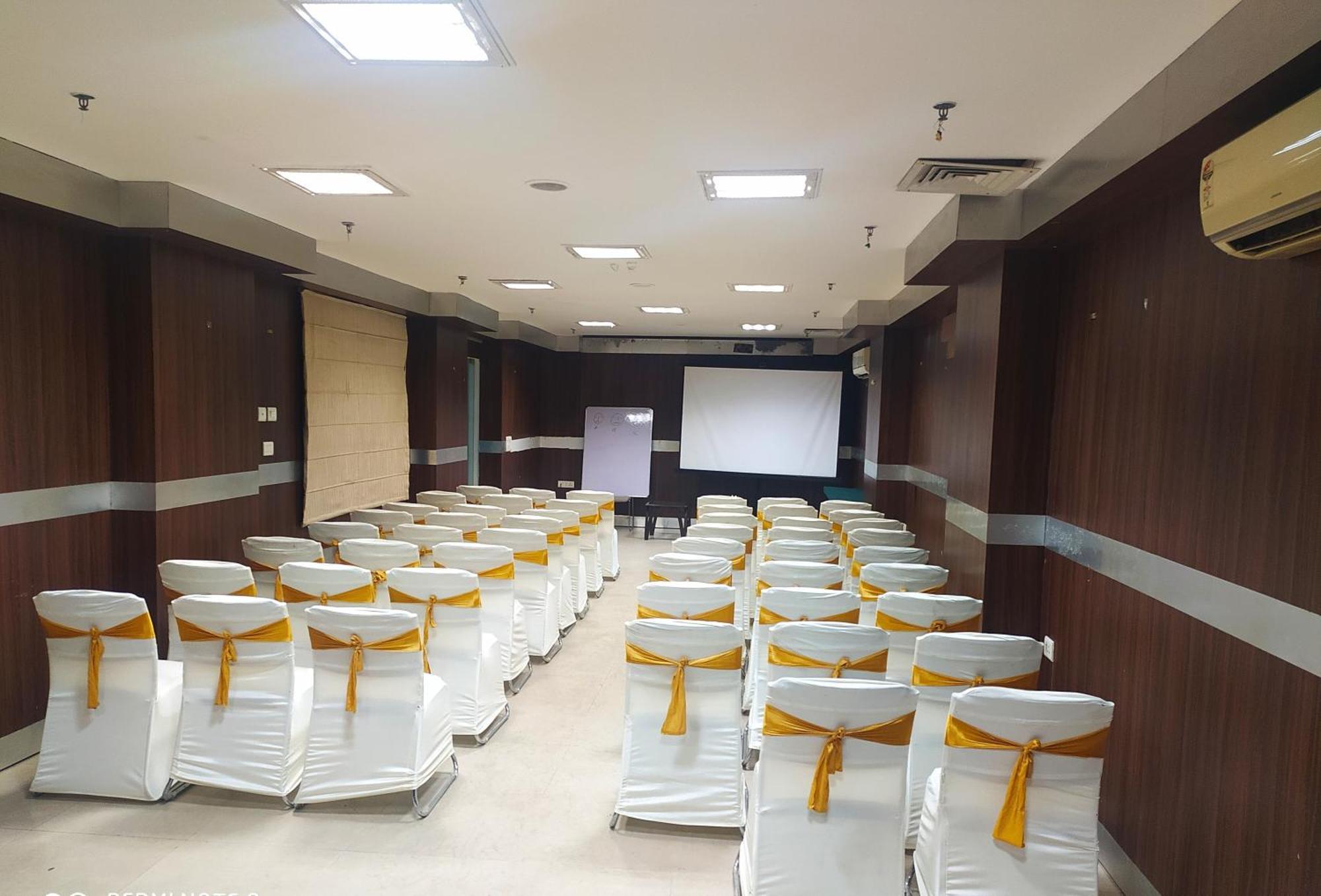 Impress Delhi Airport 3* New Delhi