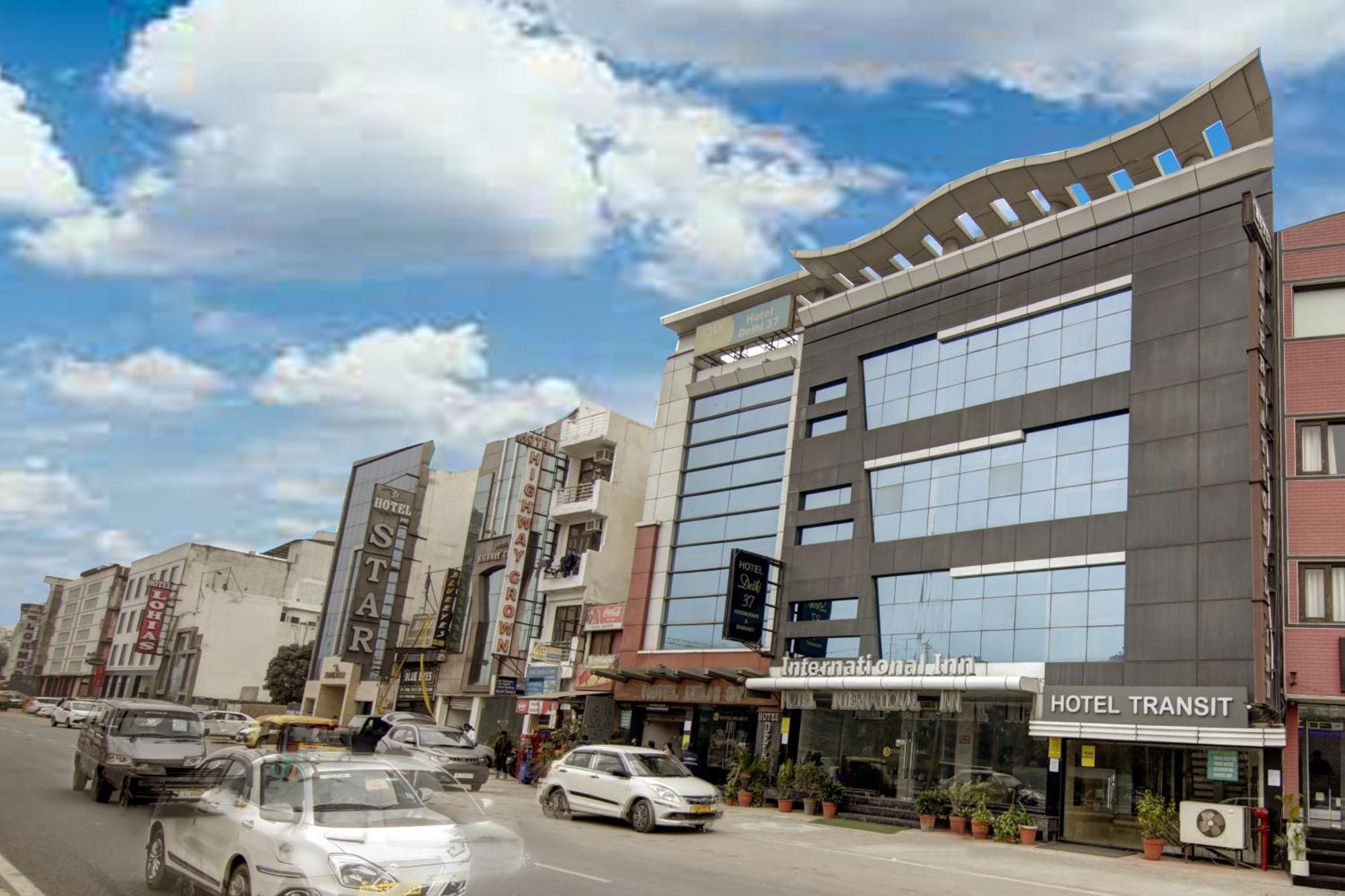 Hotel International - Near Delhi Airport 3*