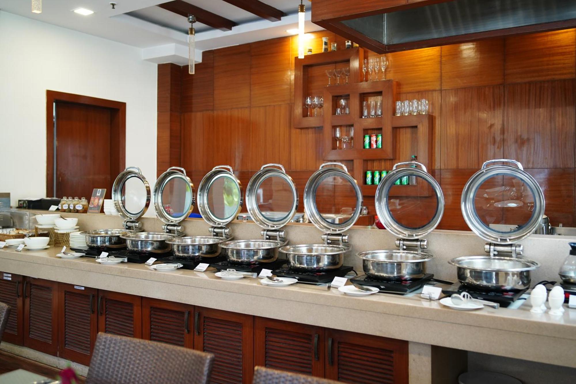 Zip By Spree Delhi Greater Kailash Hotel 3*