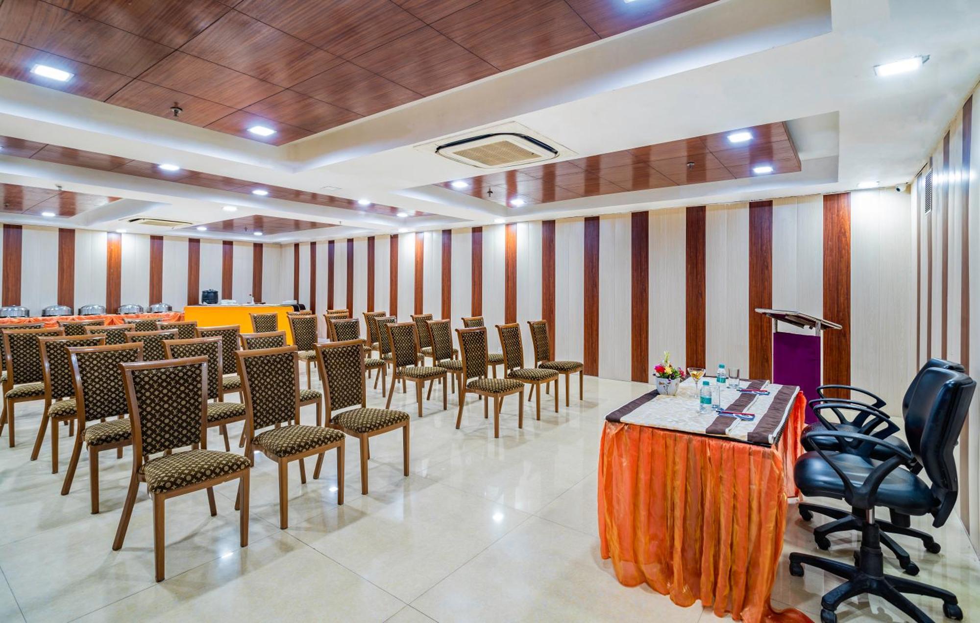Zip By Spree Delhi Greater Kailash Hotel New Delhi