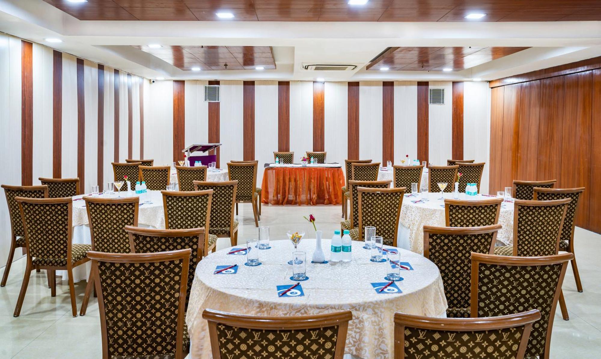 Zip By Spree Delhi Greater Kailash Hotel