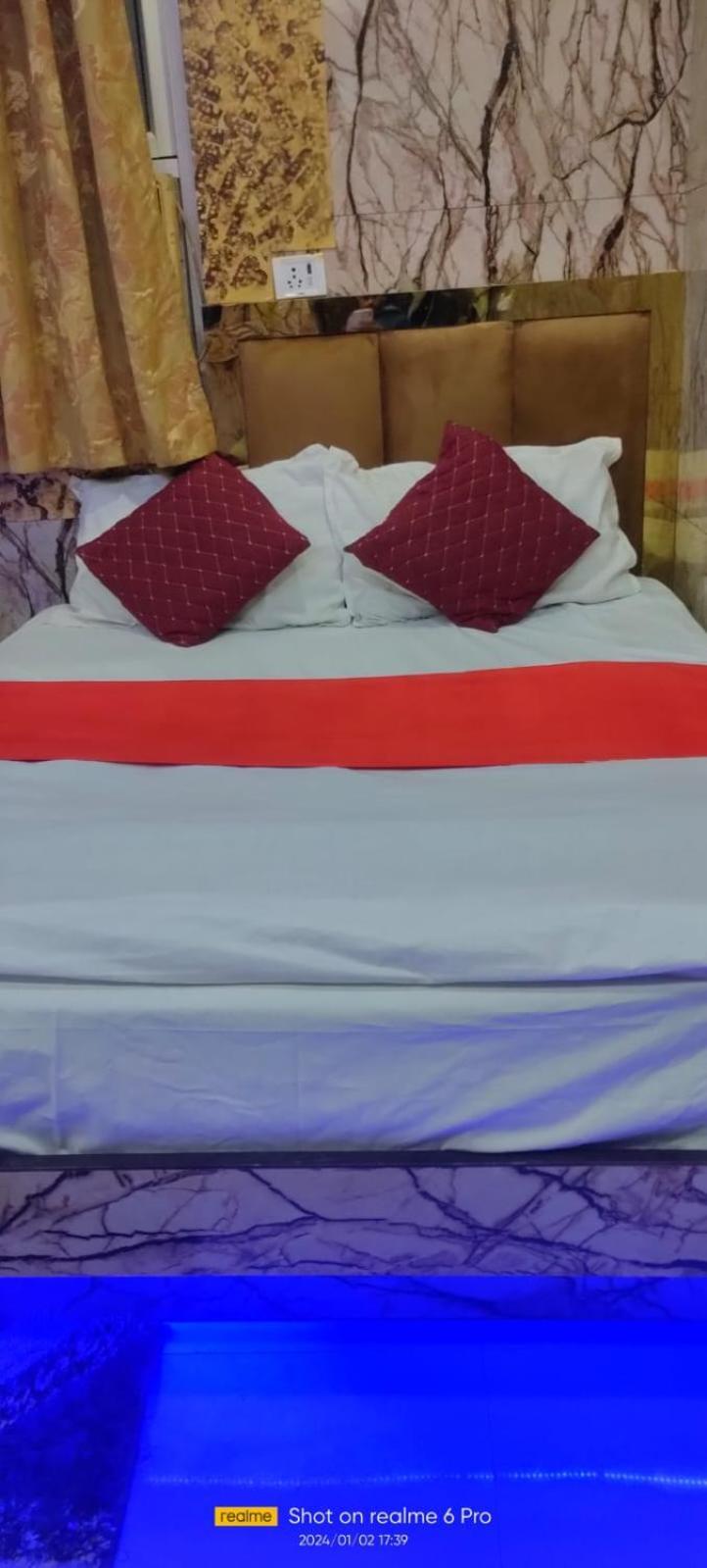 Golden Gate Dx Hotel New Delhi