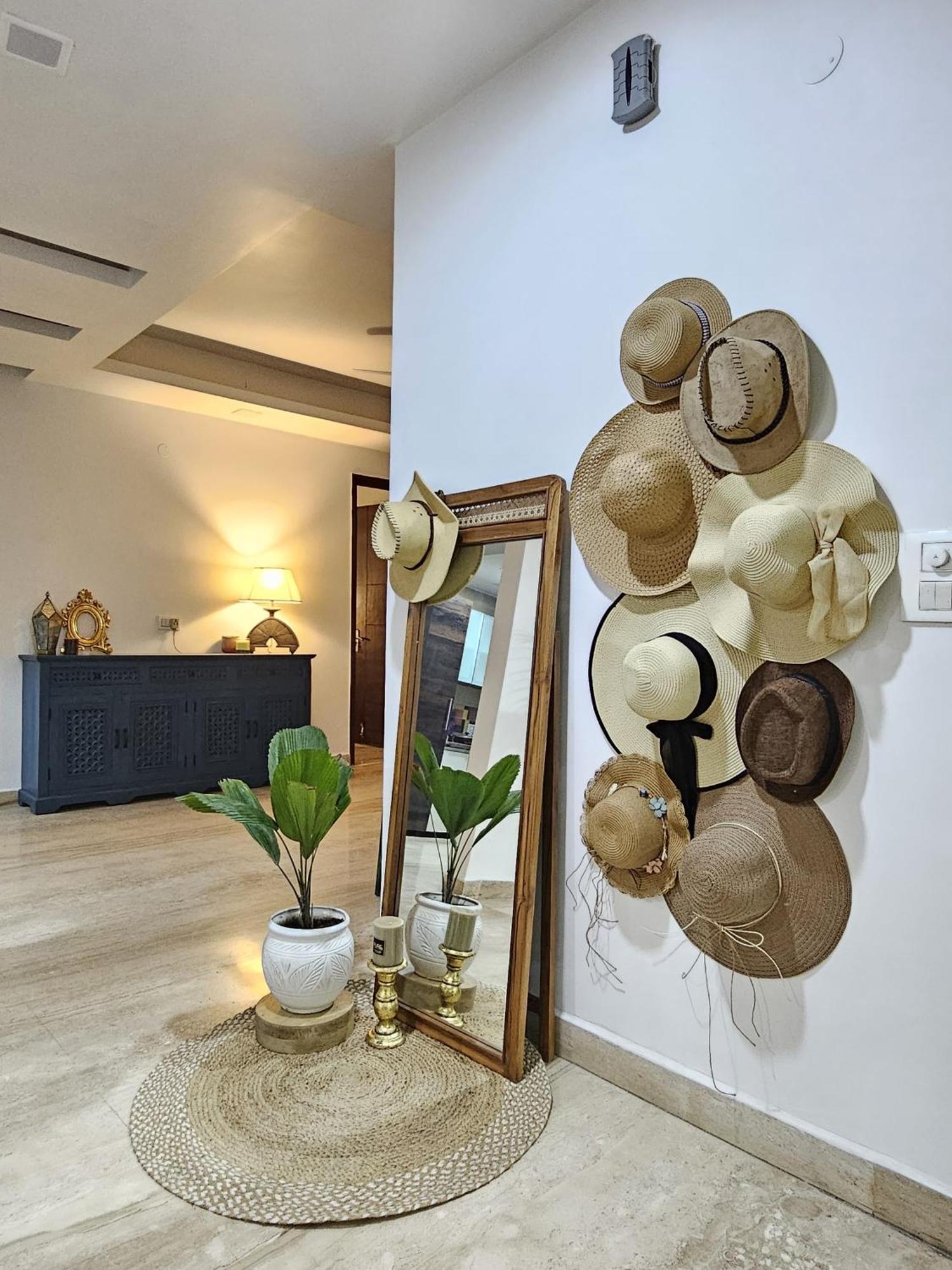 South Delhi, Artistic 4bhk - Vasant Kunj By Maple Key Apartment