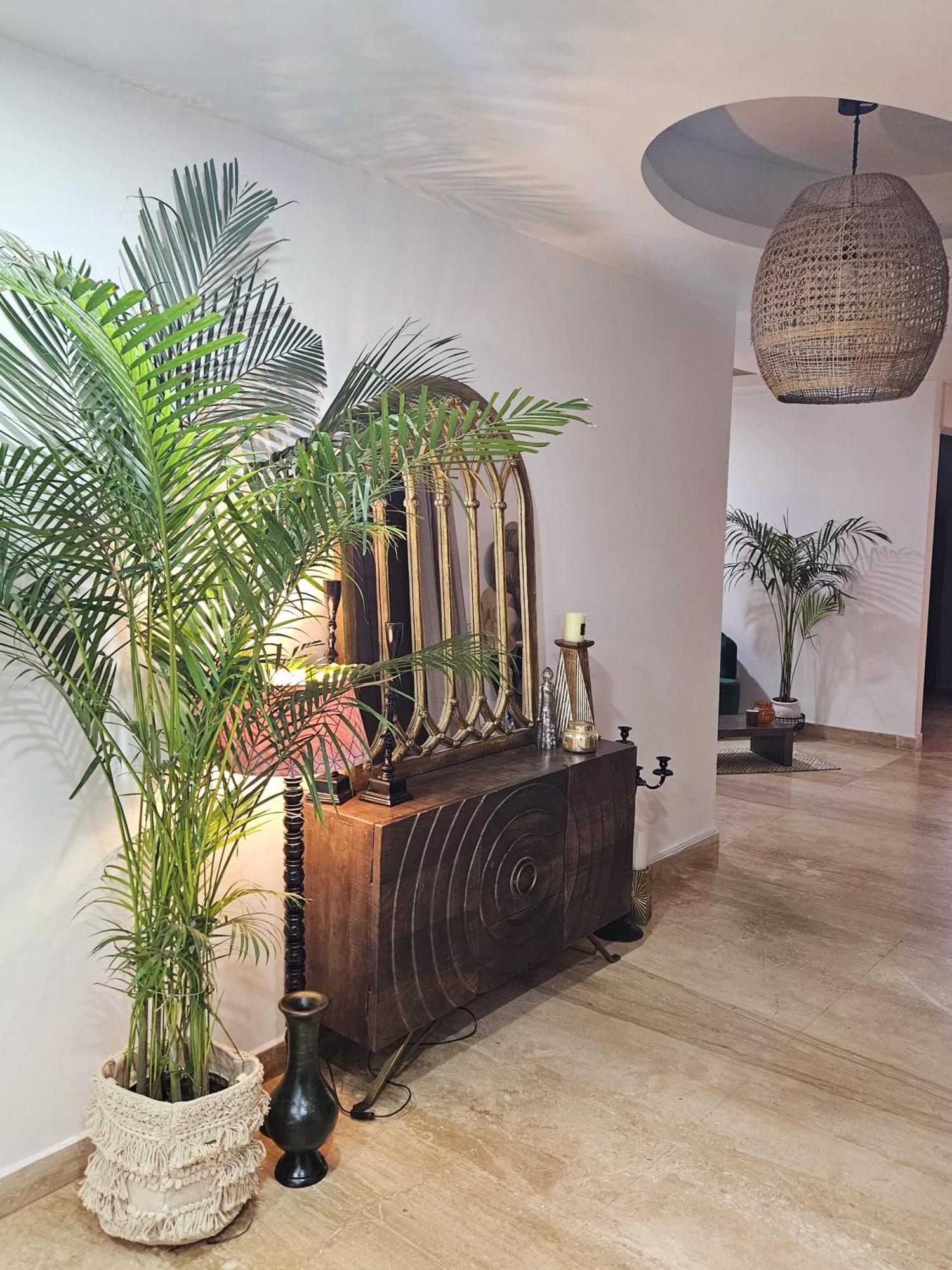 South Delhi, Artistic 4bhk - Vasant Kunj By Maple Key