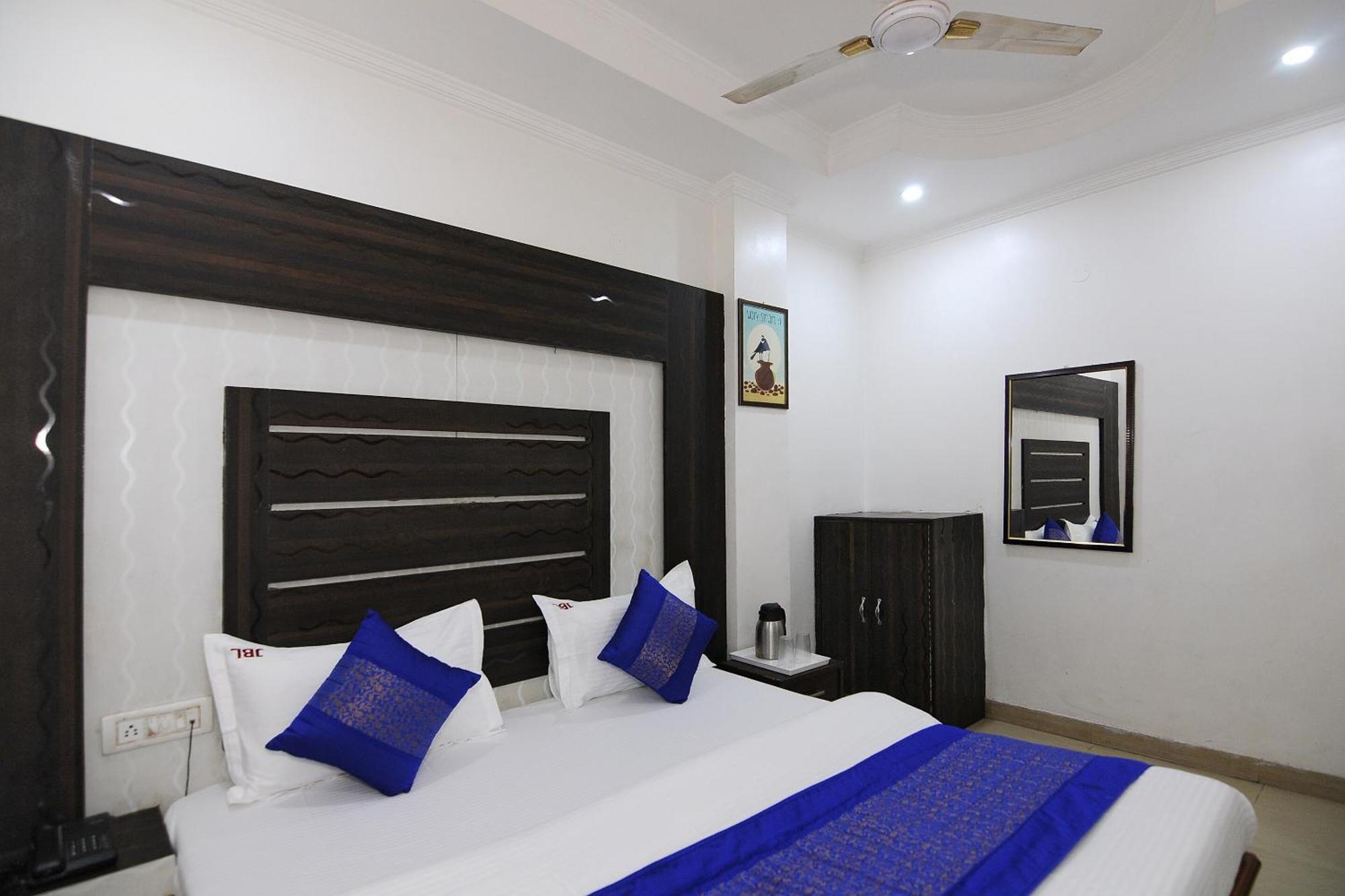 Oyo Flagship Balag Hotel 3*