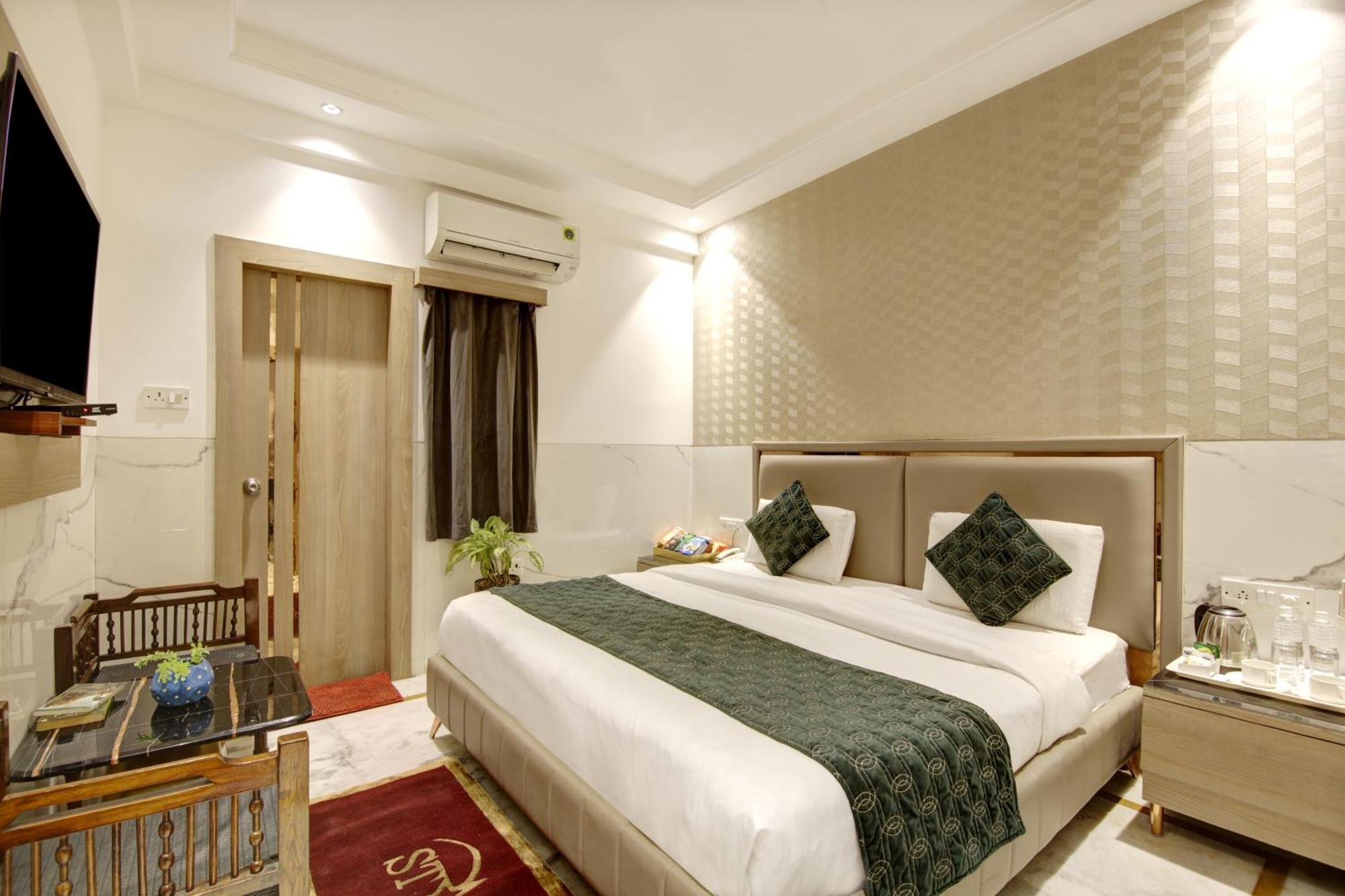 International - Near Delhi Airport 3* New Delhi