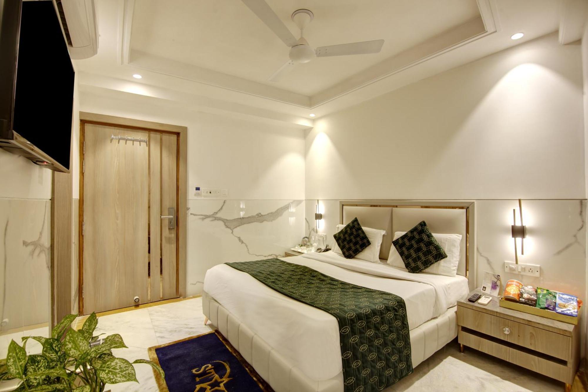 International - Near Delhi Airport 3* New Delhi