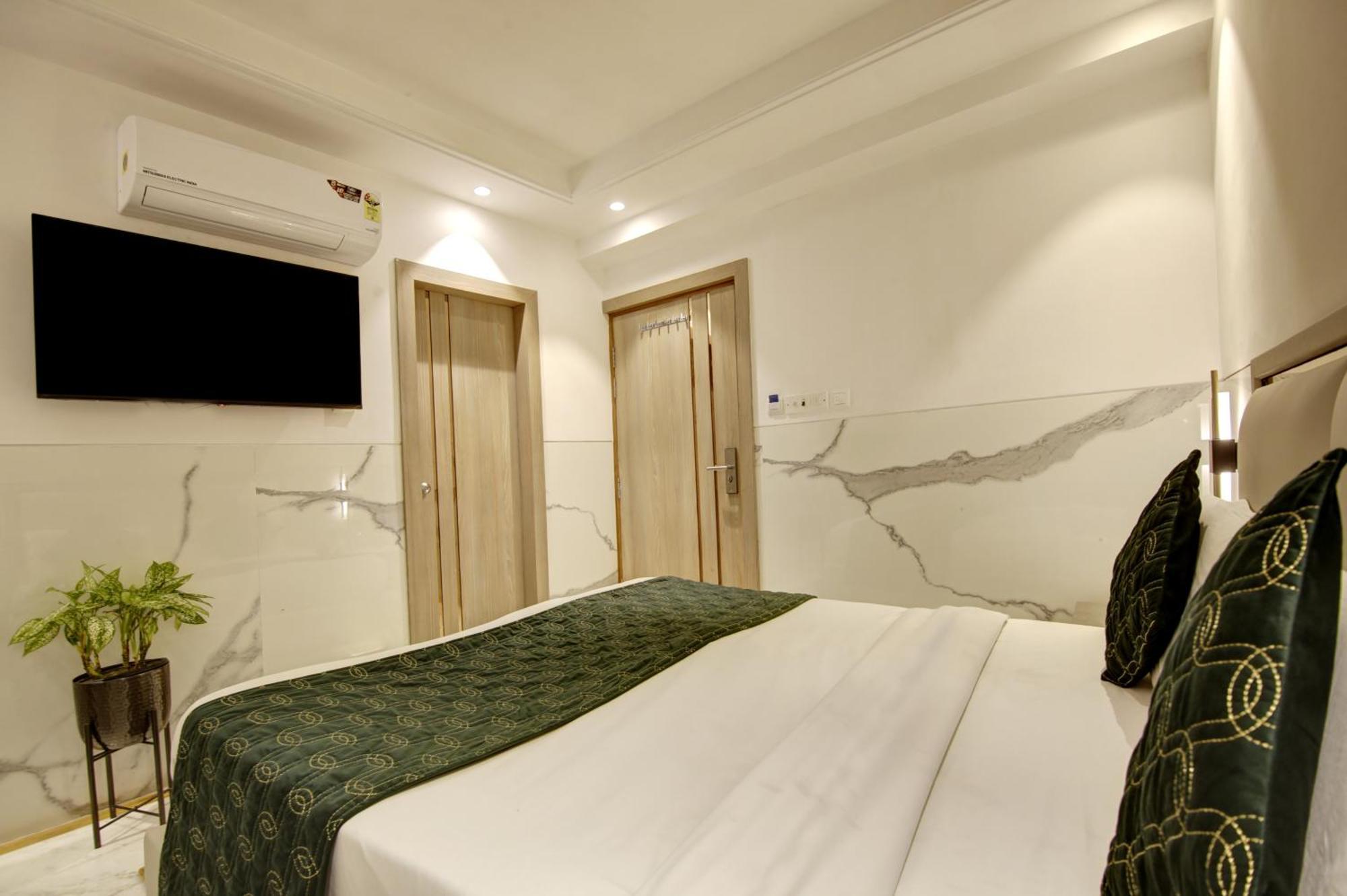 International - Near Delhi Airport Hotel New Delhi