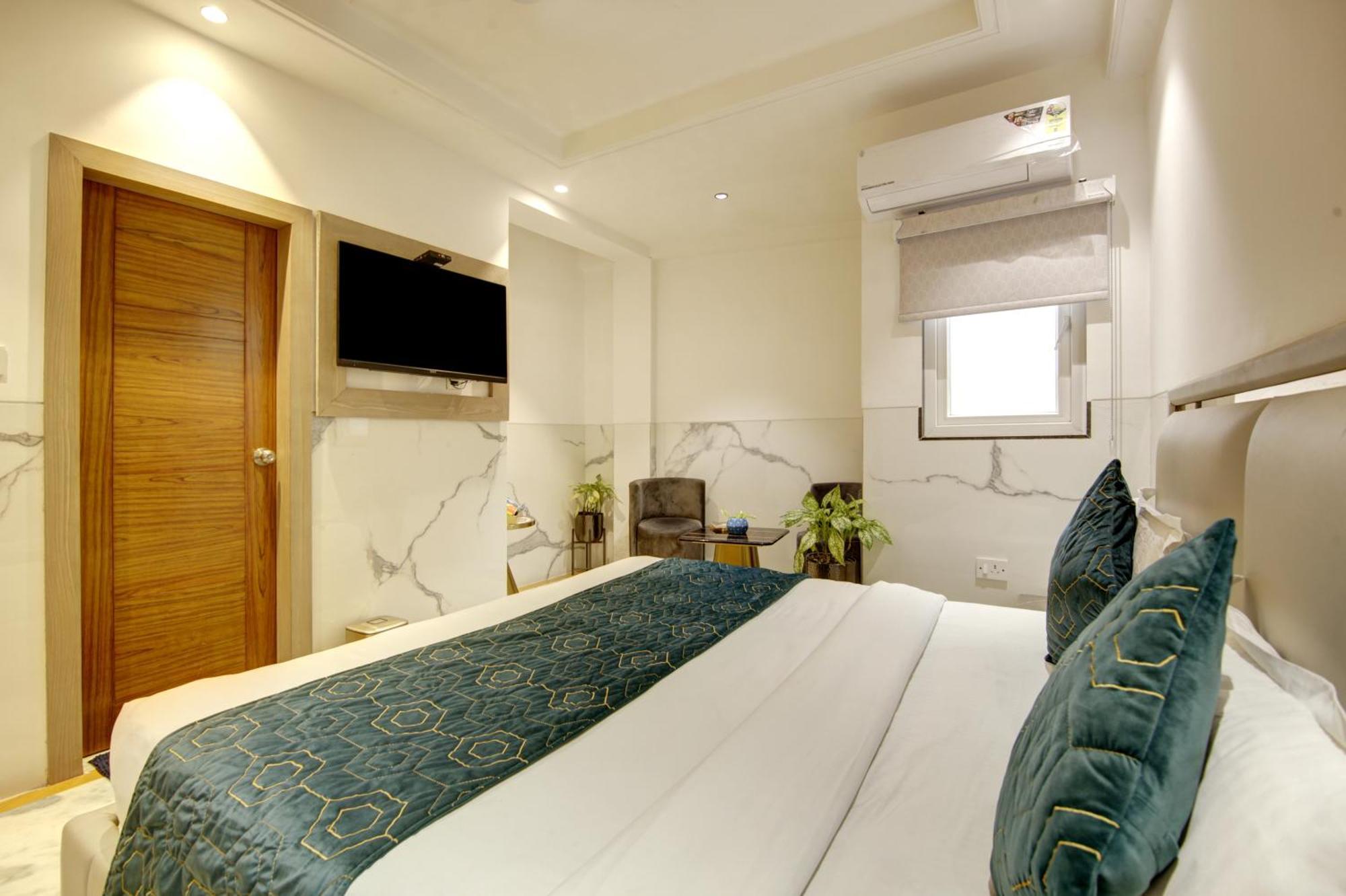 International - Near Delhi Airport