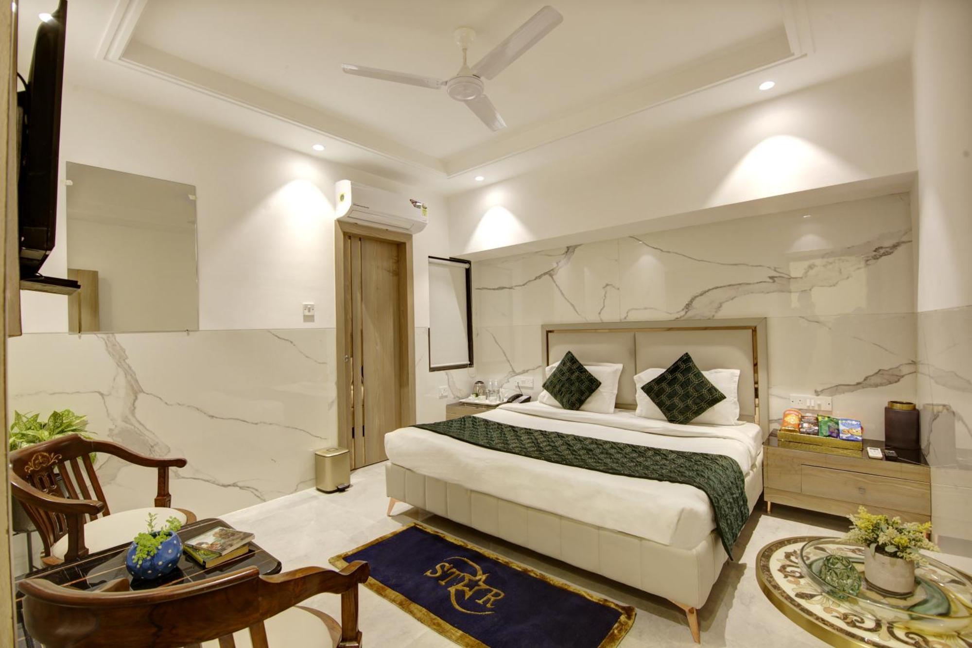 International - Near Delhi Airport Hotel 3*