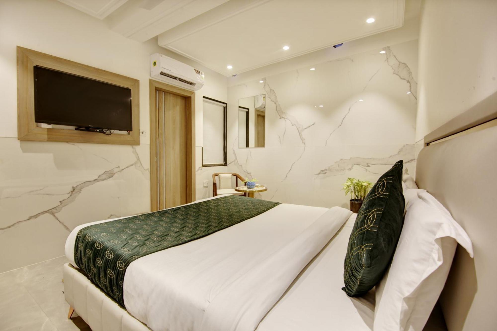 Hotel International - Near Delhi Airport New Delhi