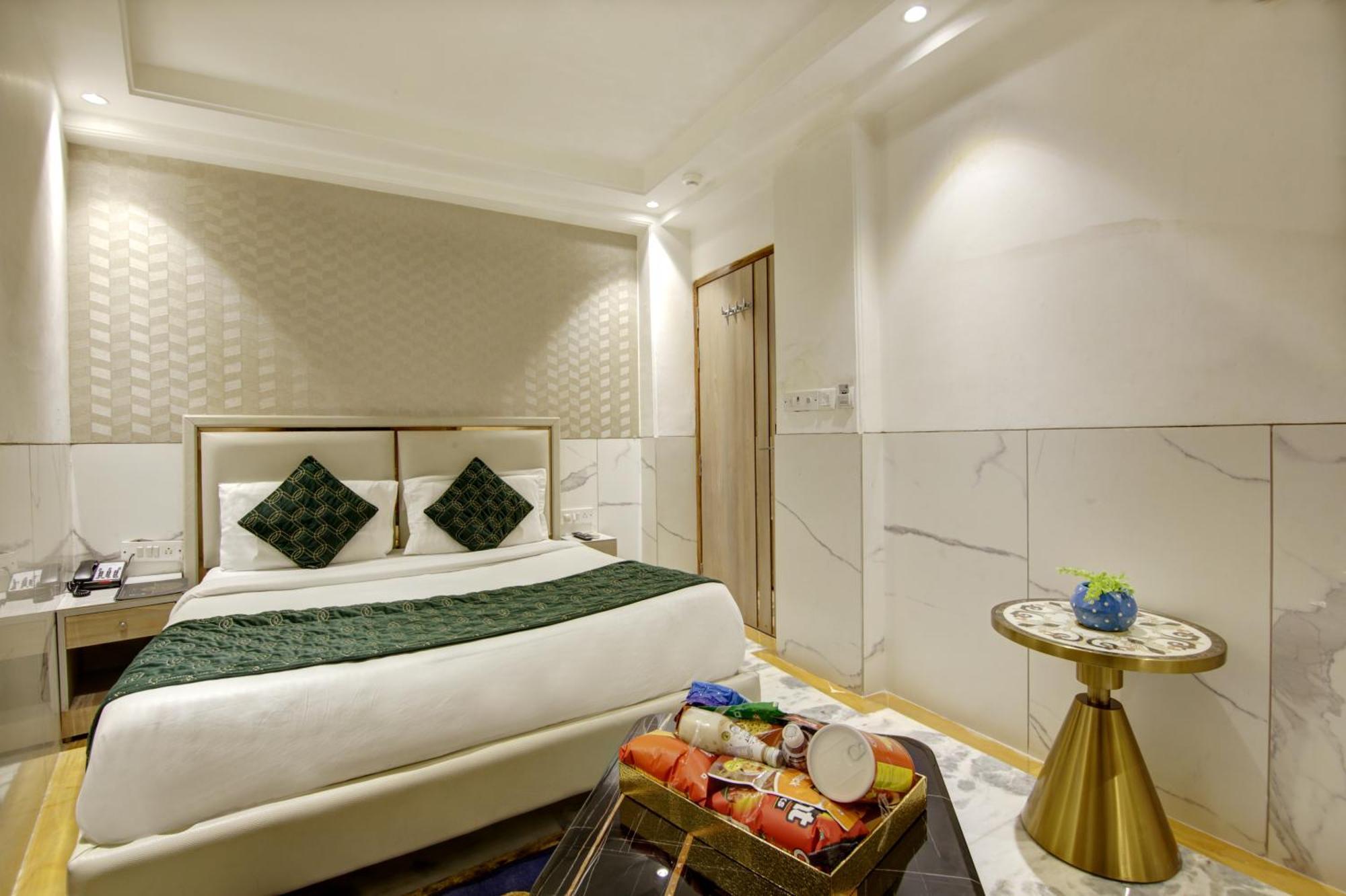International - Near Delhi Airport 3* New Delhi