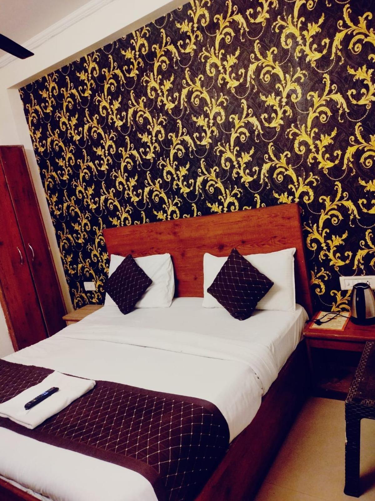 Hotel Admiral Delhi Airport