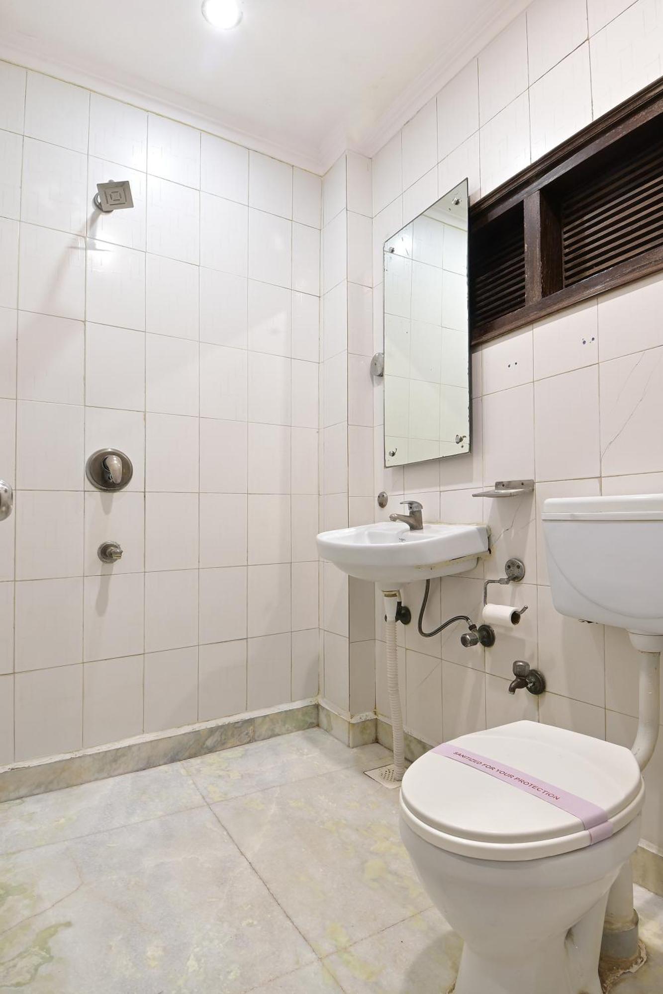 Hari Piorko Grand - 2 Min From New Railway Station 4*