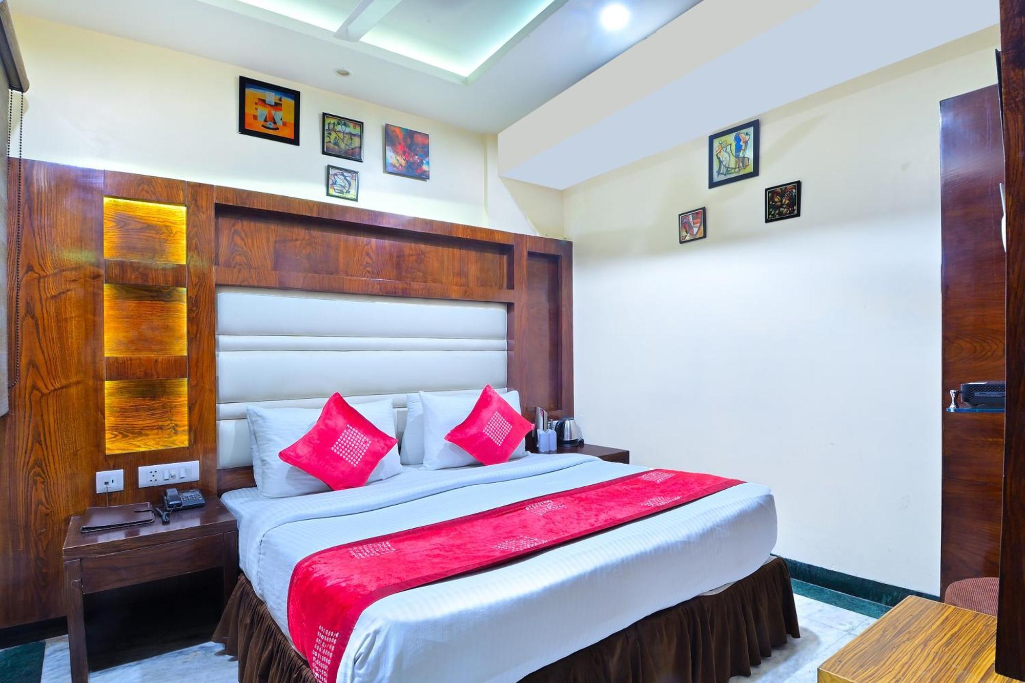 Hotel Hari Piorko Grand - 2 Min From New Railway Station Delhi (National Capital Territory of India)