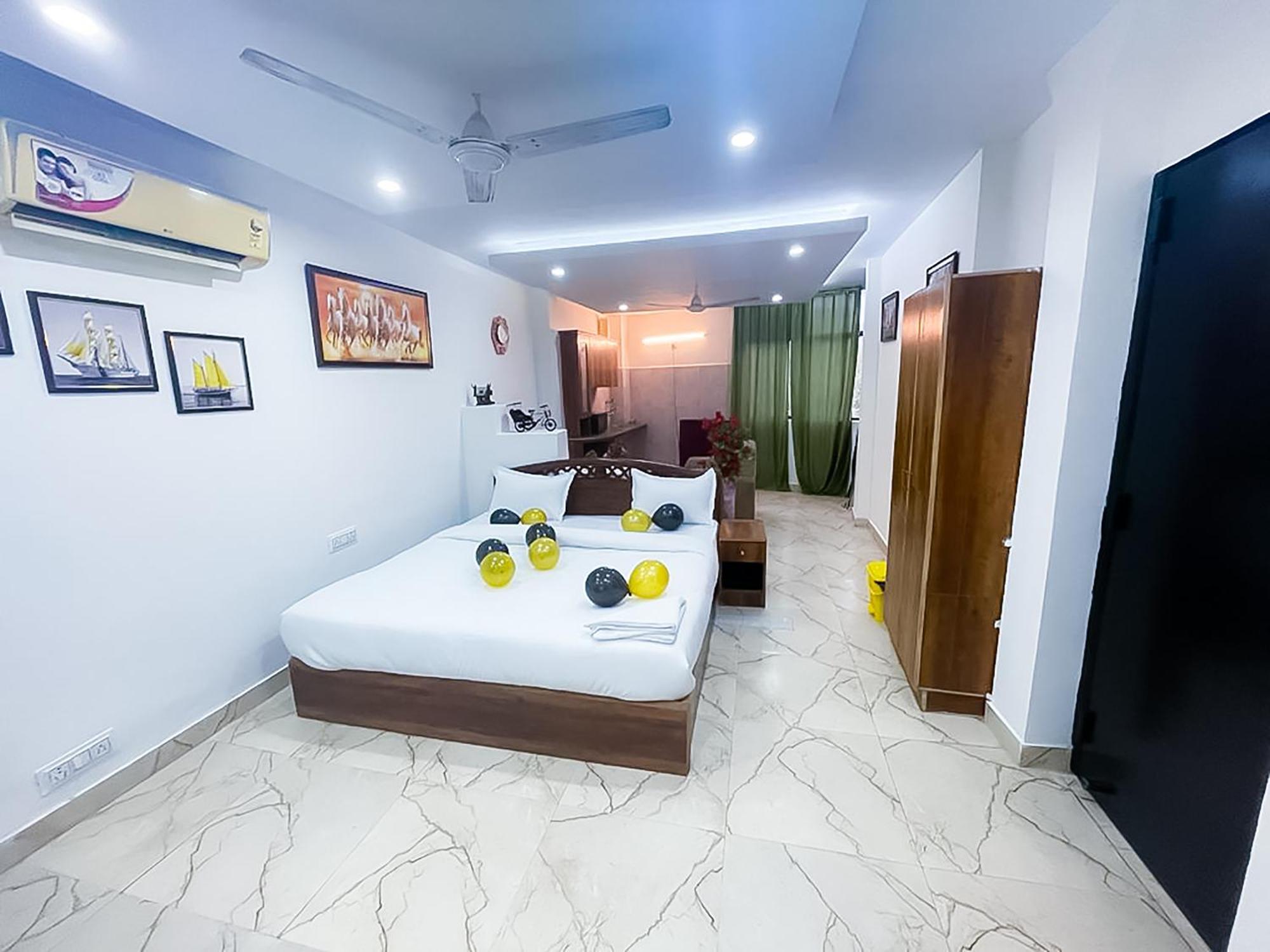 Plan In- Saket Hotel 3*