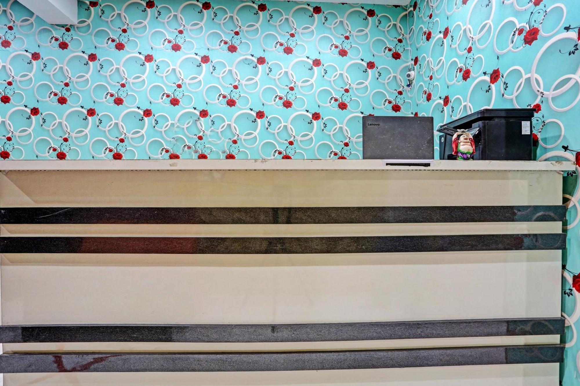 Hotel Ashok Plaza 3*